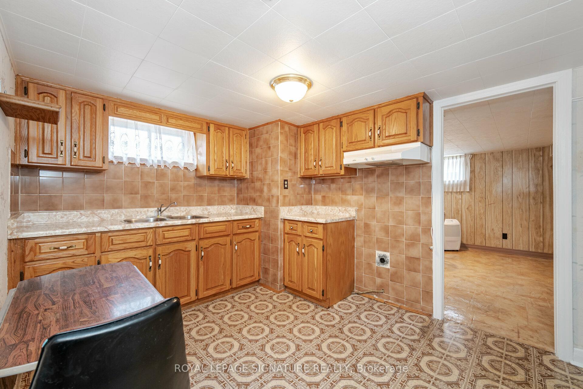 76 Cannon Rd, Toronto, ON M8Y1S1 | 3 Bedroom 2 Bathroom Detached House | Image 27