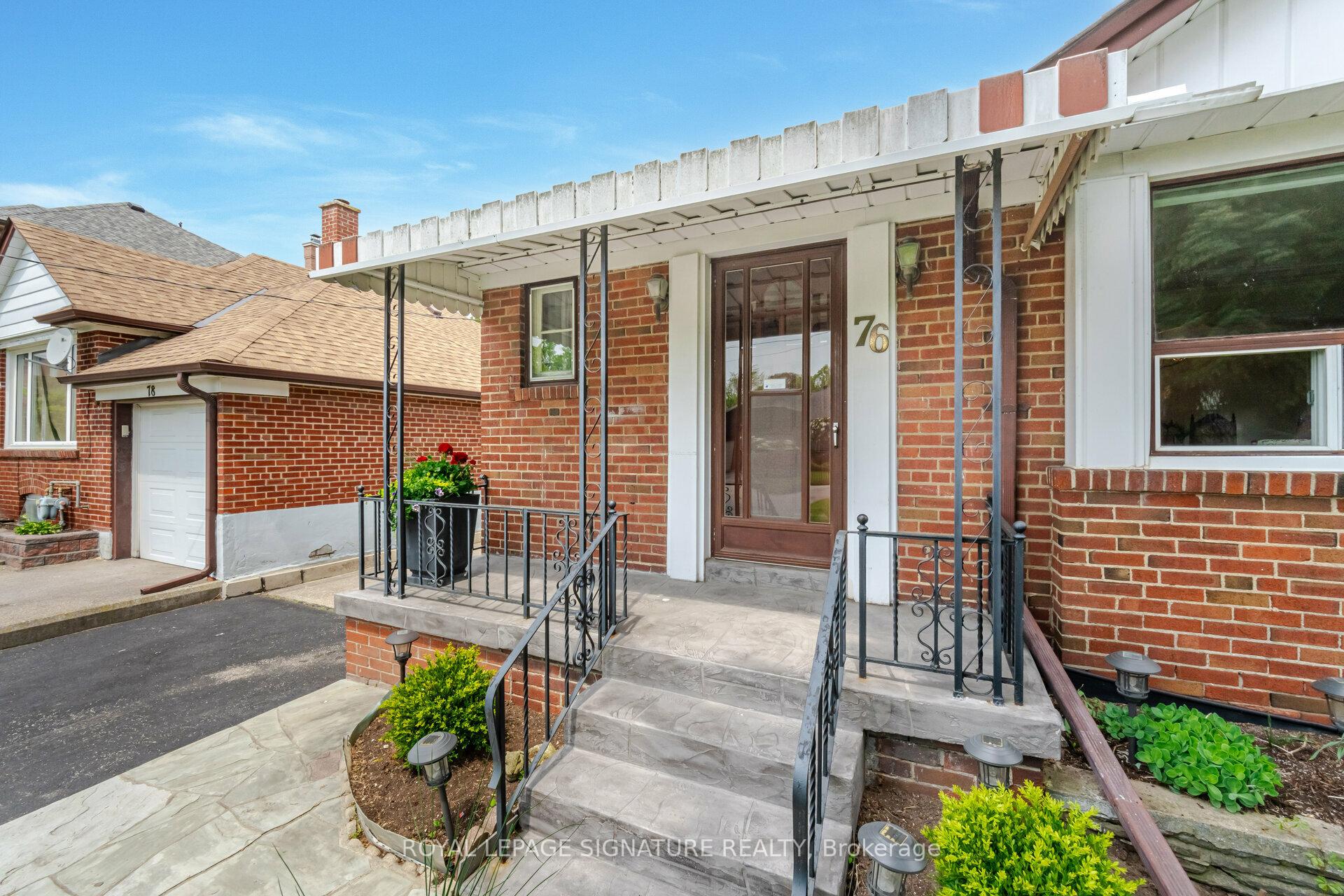 76 Cannon Rd, Toronto, ON M8Y1S1 | 3 Bedroom 2 Bathroom Detached House | Image 3