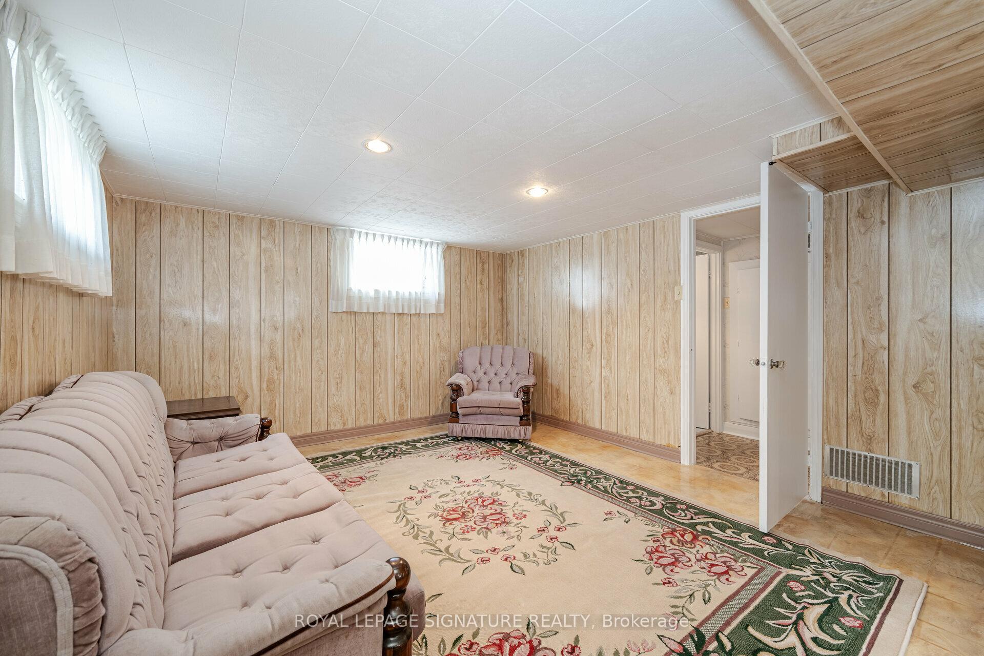 76 Cannon Rd, Toronto, ON M8Y1S1 | 3 Bedroom 2 Bathroom Detached House | Image 31