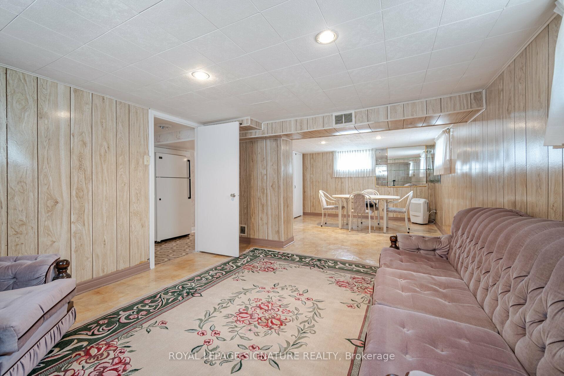 76 Cannon Rd, Toronto, ON M8Y1S1 | 3 Bedroom 2 Bathroom Detached House | Image 32