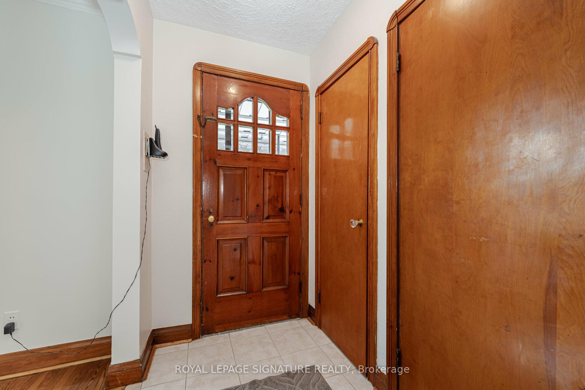 76 Cannon Rd, Toronto, ON M8Y1S1 | 3 Bedroom 2 Bathroom Detached House | Image 4