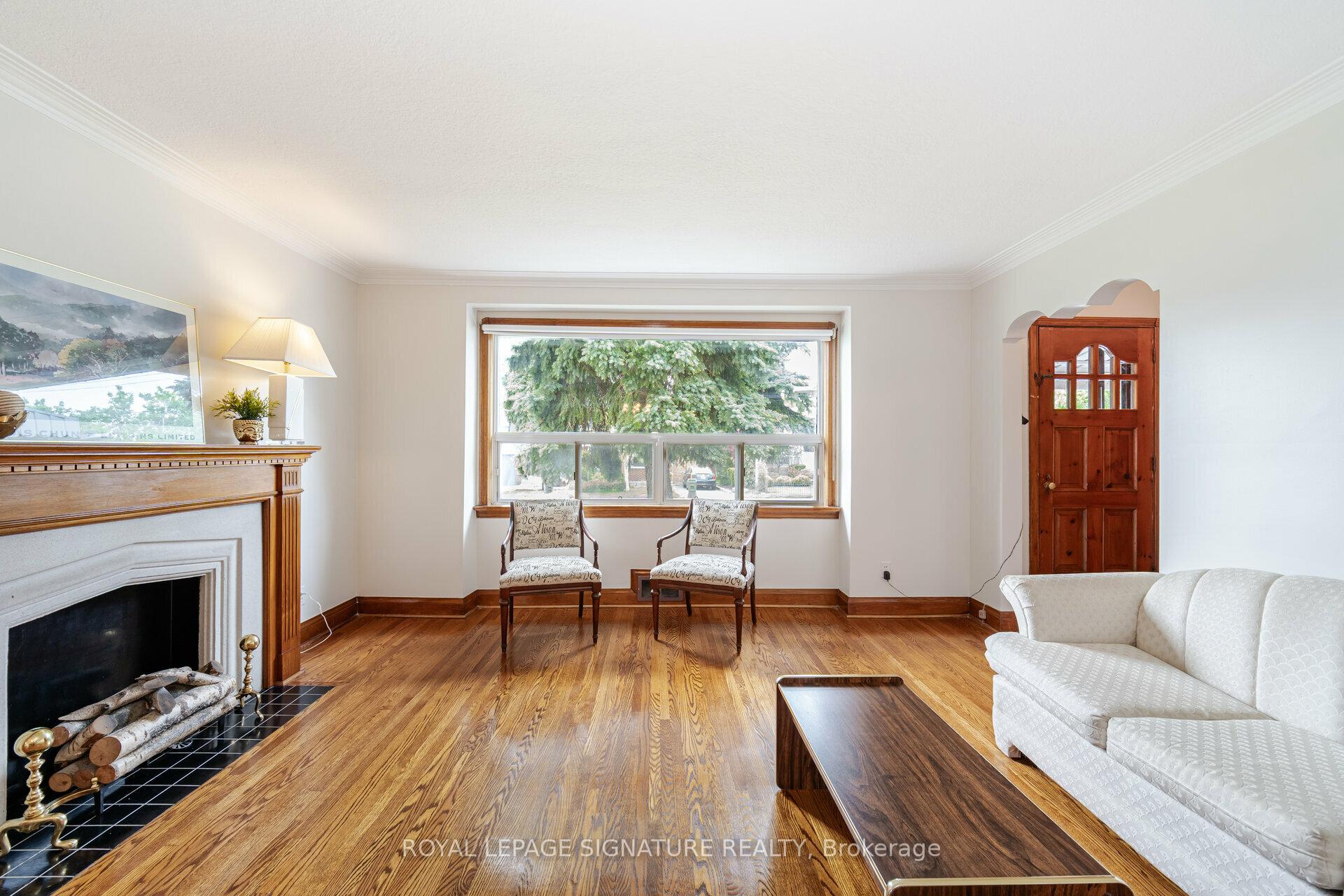 76 Cannon Rd, Toronto, ON M8Y1S1 | 3 Bedroom 2 Bathroom Detached House | Image 8