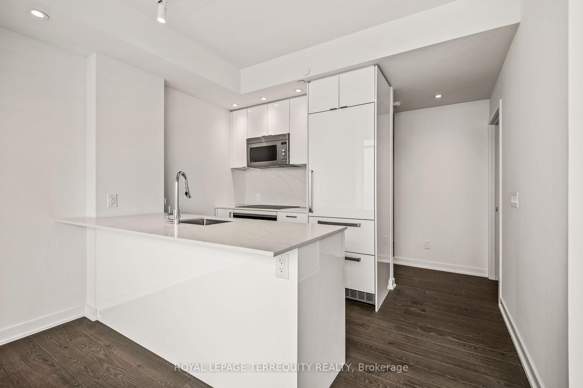 #3906w - 1928 Lake Shore Blvd W, Toronto, ON M6S0B1 | 2 Bedroom 2 Bathroom Condo Apt | Image 6