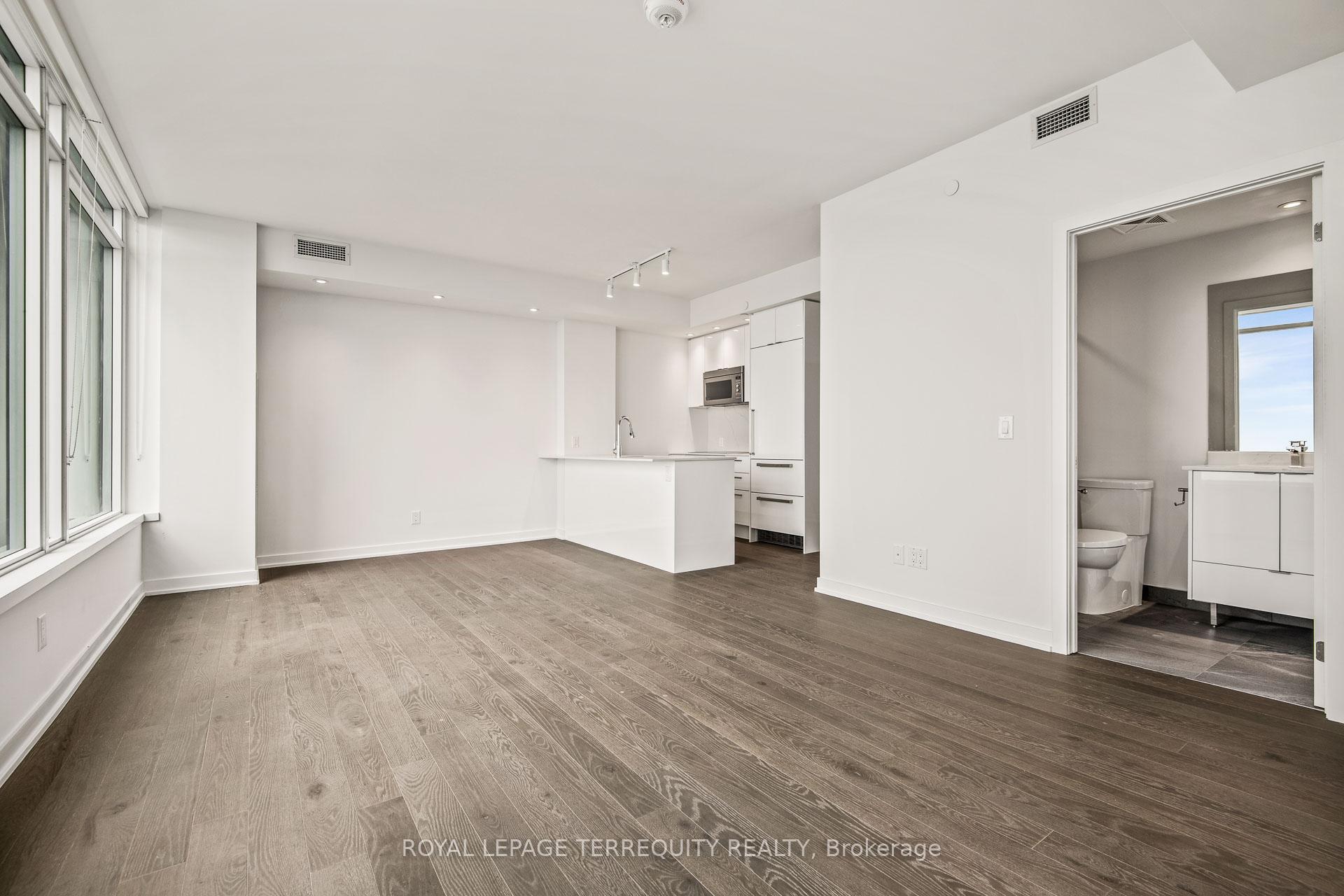 #3906w - 1928 Lake Shore Blvd W, Toronto, ON M6S0B1 | 2 Bedroom 2 Bathroom Condo Apt | Image 9
