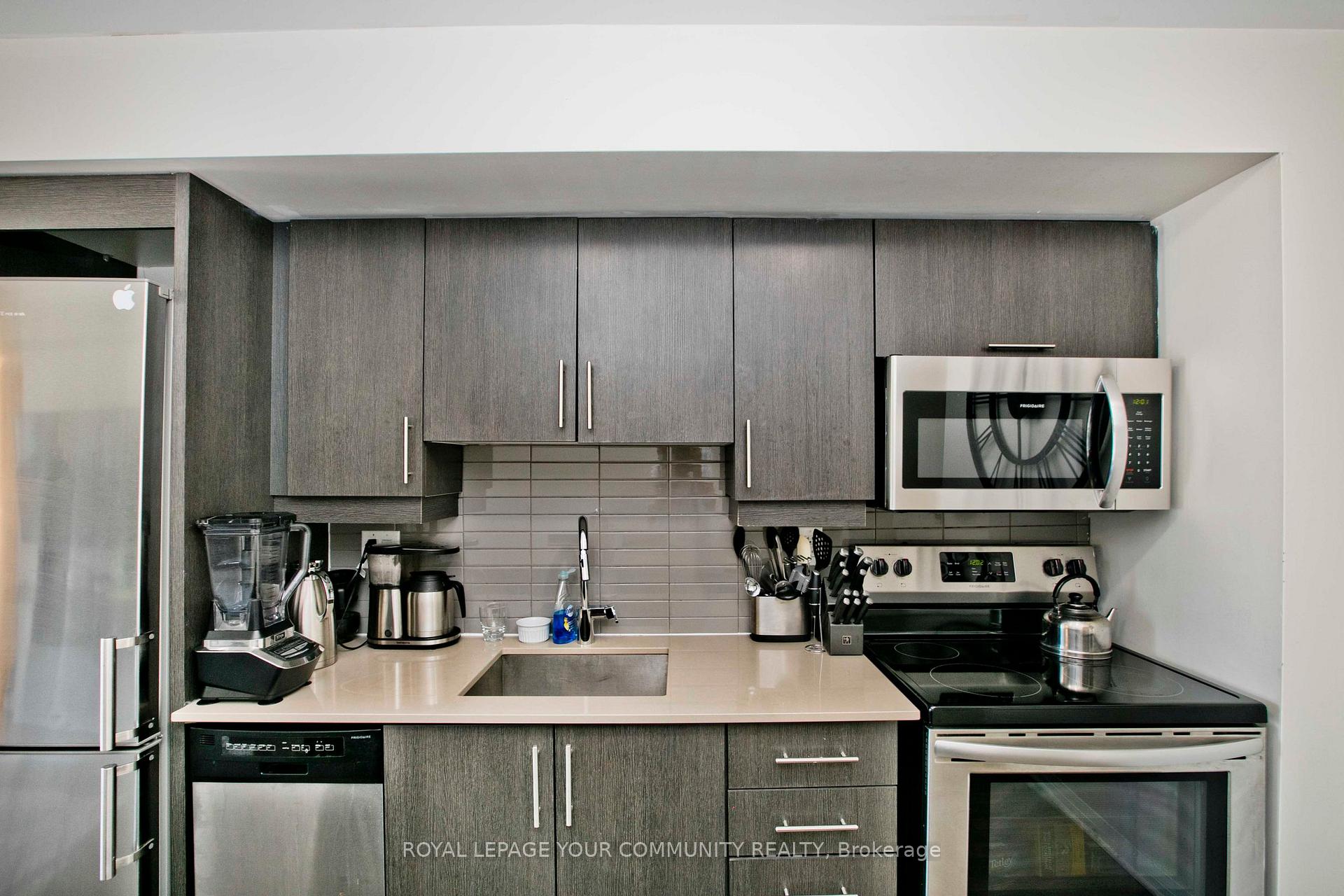 #2 - 179 William Duncan Rd, Toronto, ON M3K0B5 | 2 Bedroom 1 Bathroom Condo Townhouse | Image 8