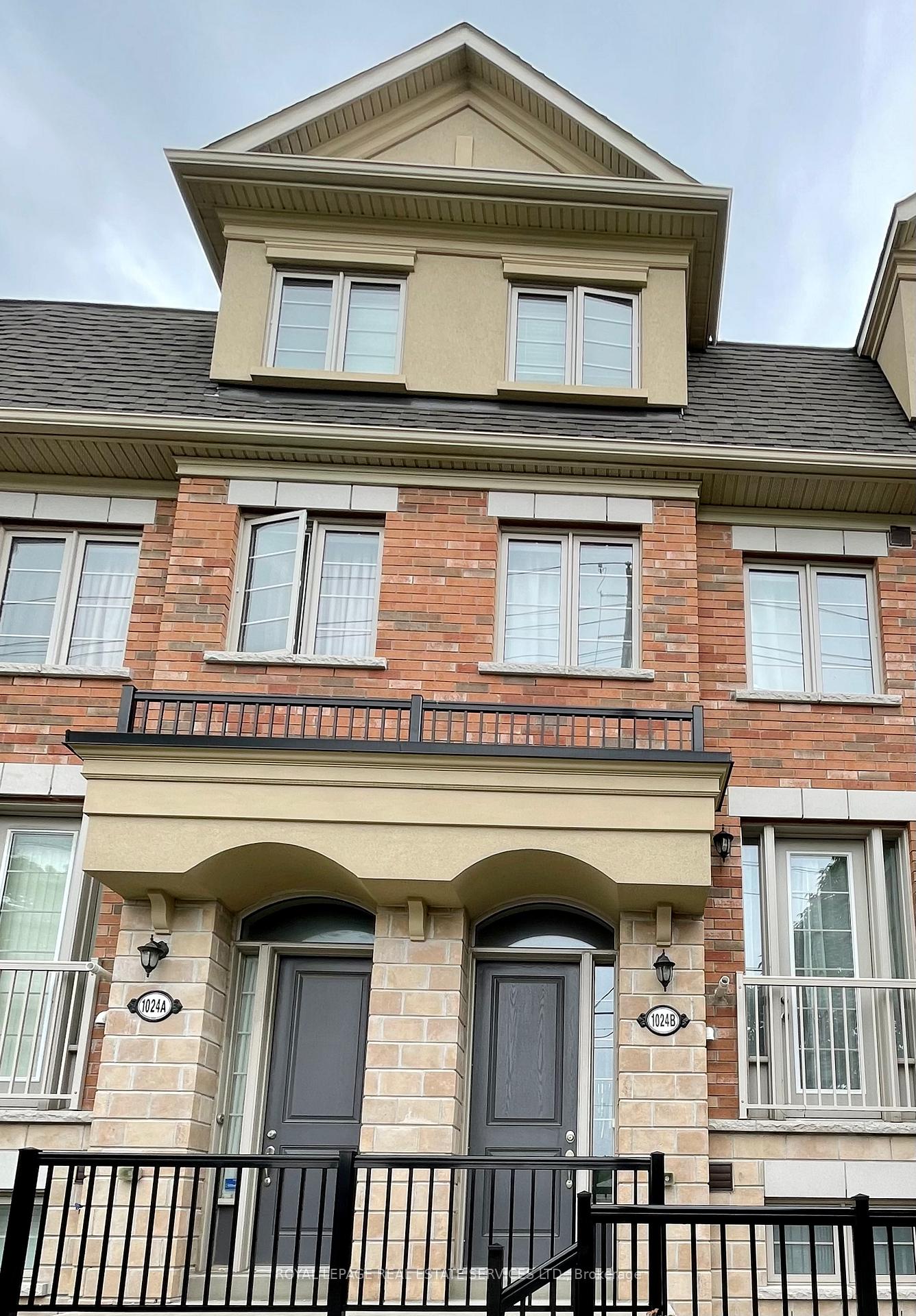 1024B Islington Ave, Toronto, ON M8Z6A4 | 3 Bedroom 3 Bathroom Condo Townhouse | Image 1