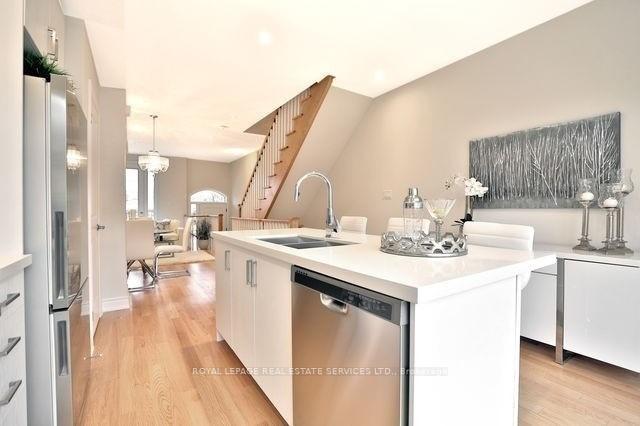 1024B Islington Ave, Toronto, ON M8Z6A4 | 3 Bedroom 3 Bathroom Condo Townhouse | Image 15