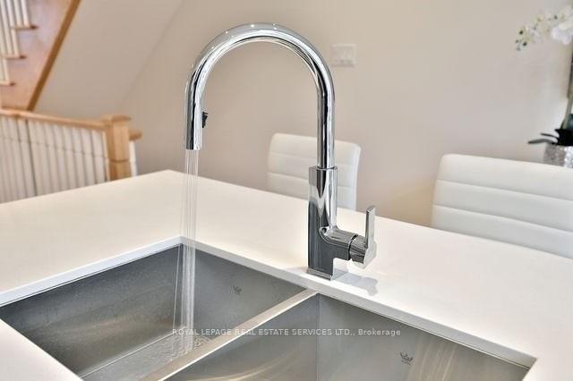 1024B Islington Ave, Toronto, ON M8Z6A4 | 3 Bedroom 3 Bathroom Condo Townhouse | Image 16