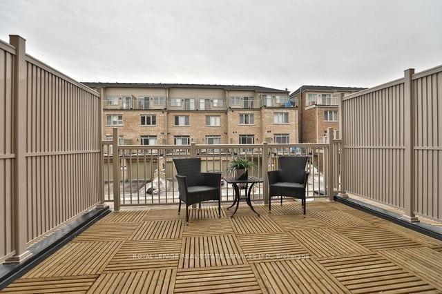 1024B Islington Ave, Toronto, ON M8Z6A4 | 3 Bedroom 3 Bathroom Condo Townhouse | Image 17