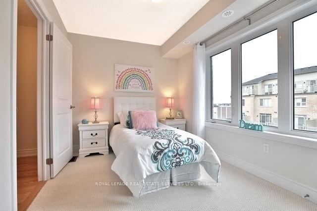 1024B Islington Ave, Toronto, ON M8Z6A4 | 3 Bedroom 3 Bathroom Condo Townhouse | Image 19