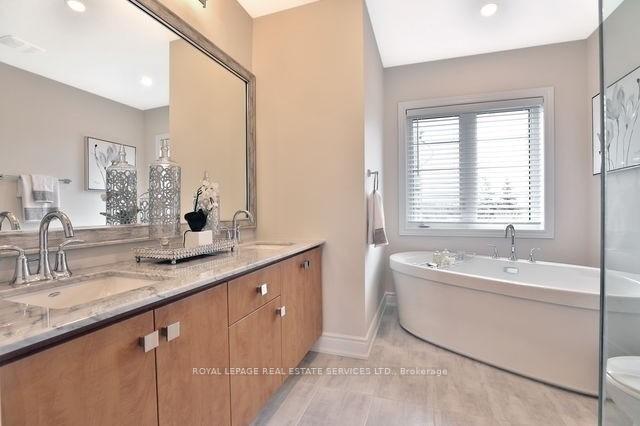 1024B Islington Ave, Toronto, ON M8Z6A4 | 3 Bedroom 3 Bathroom Condo Townhouse | Image 28