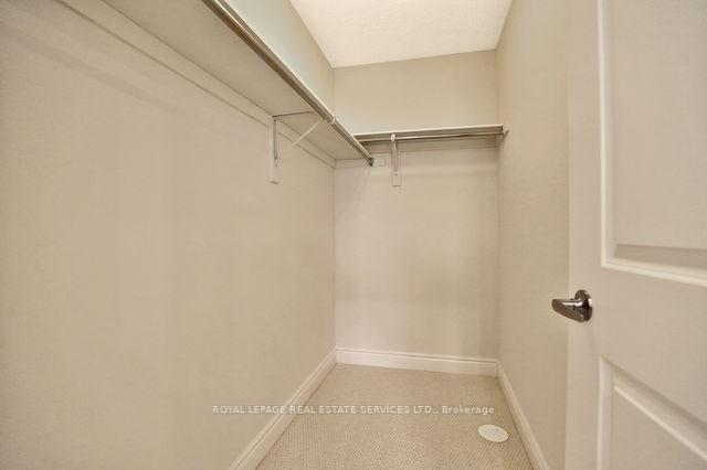 1024B Islington Ave, Toronto, ON M8Z6A4 | 3 Bedroom 3 Bathroom Condo Townhouse | Image 31