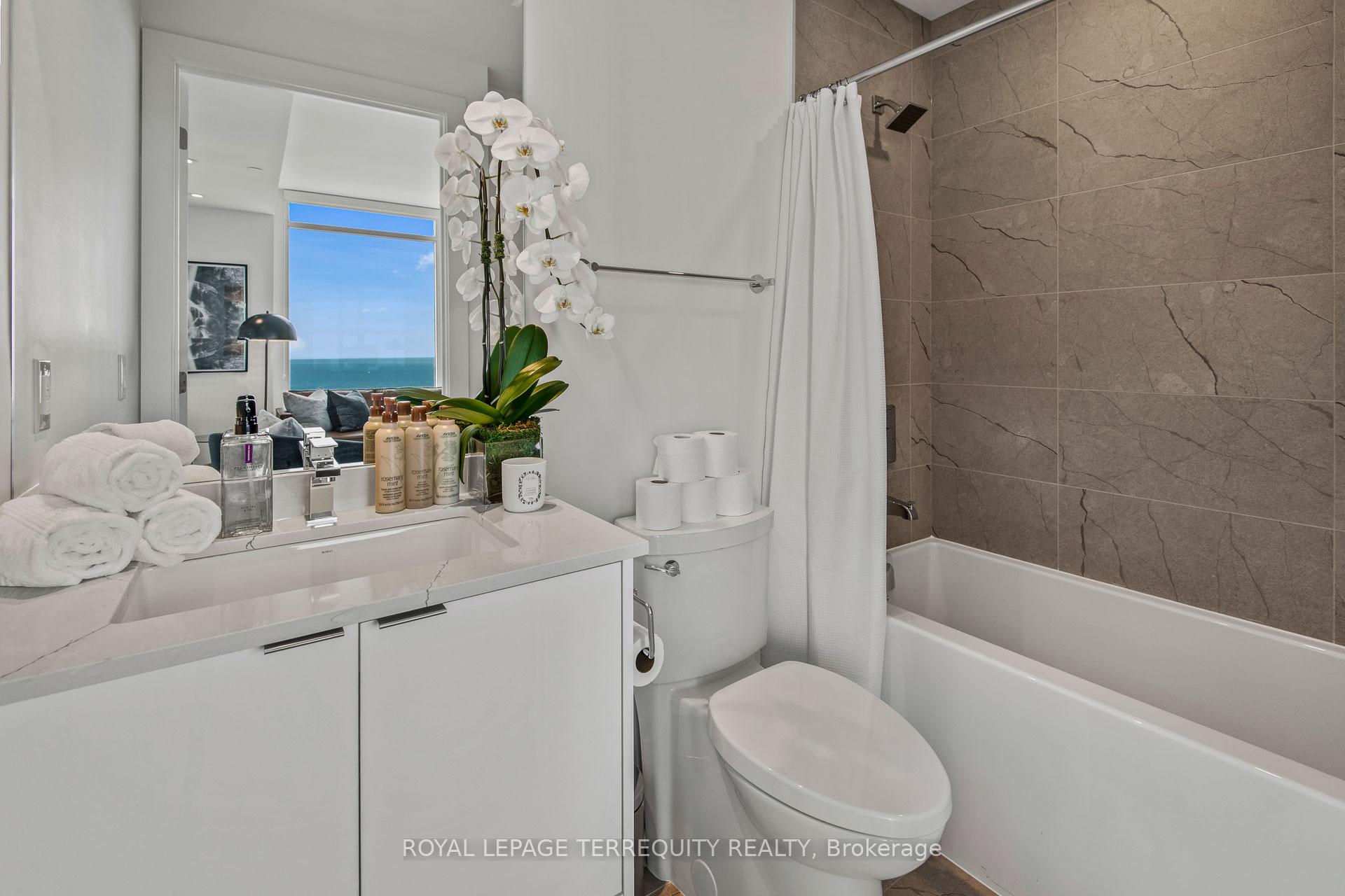 #3709e - 1926 Lake Shore Blvd W, Toronto, ON M6S1A1 | 2 Bedroom 2 Bathroom Condo Apt | Image 21