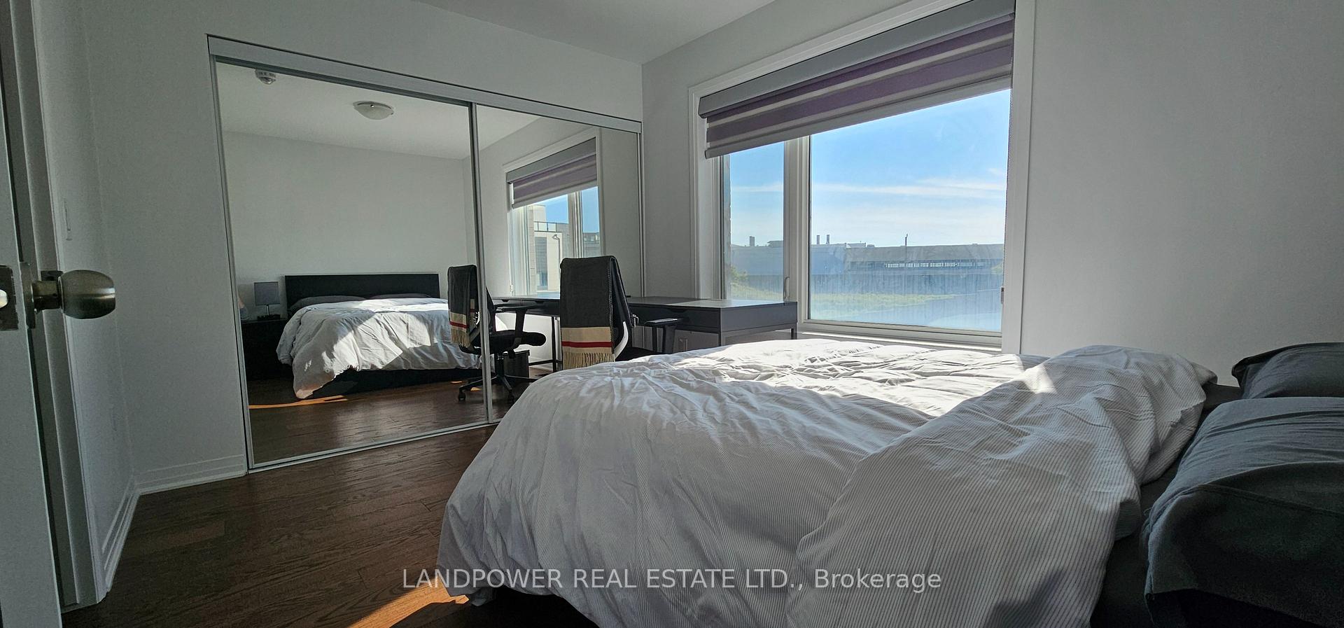 295 Downsview Park Blvd, Toronto, ON M3K0B6 | 3 Bedroom 4 Bathroom Freehold Townhouse | Image 12