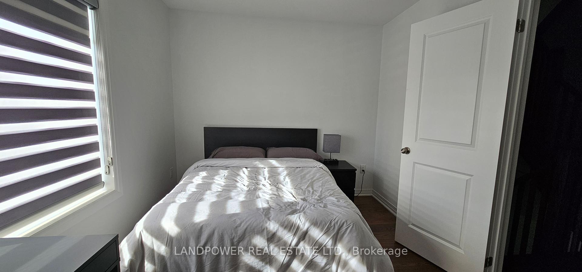 295 Downsview Park Blvd, Toronto, ON M3K0B6 | 3 Bedroom 4 Bathroom Freehold Townhouse | Image 13