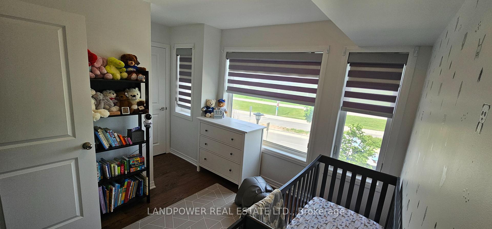 295 Downsview Park Blvd, Toronto, ON M3K0B6 | 3 Bedroom 4 Bathroom Freehold Townhouse | Image 14