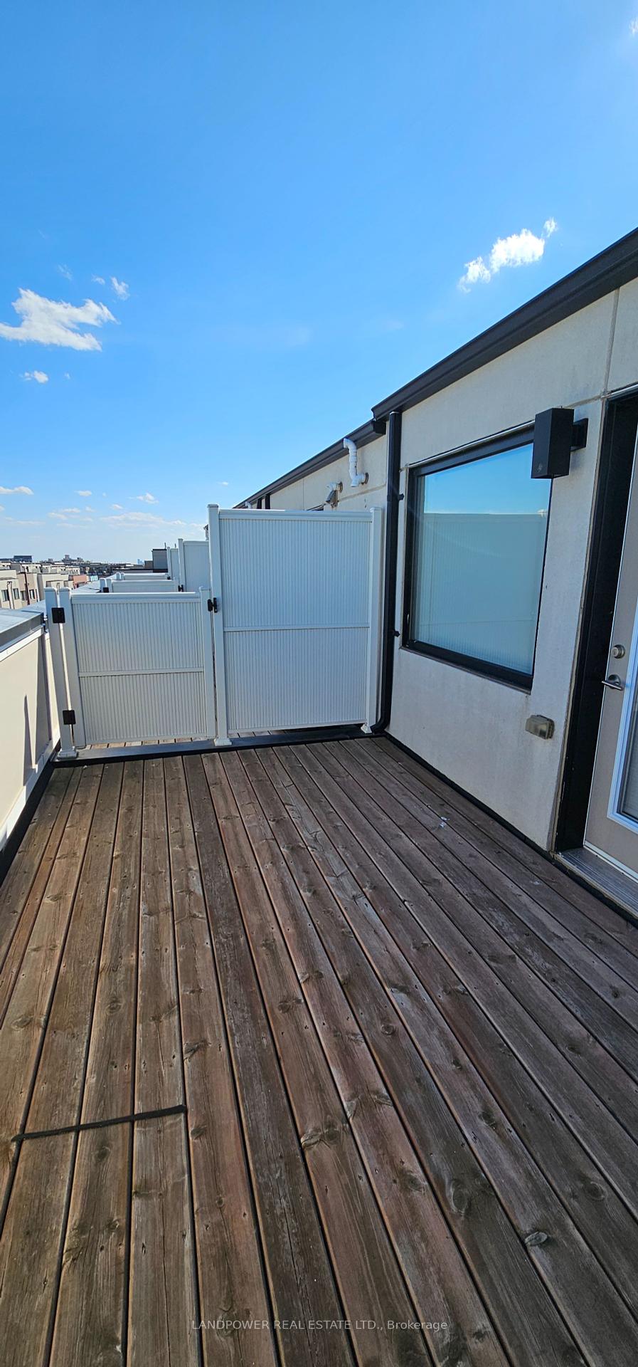 295 Downsview Park Blvd, Toronto, ON M3K0B6 | 3 Bedroom 4 Bathroom Freehold Townhouse | Image 25