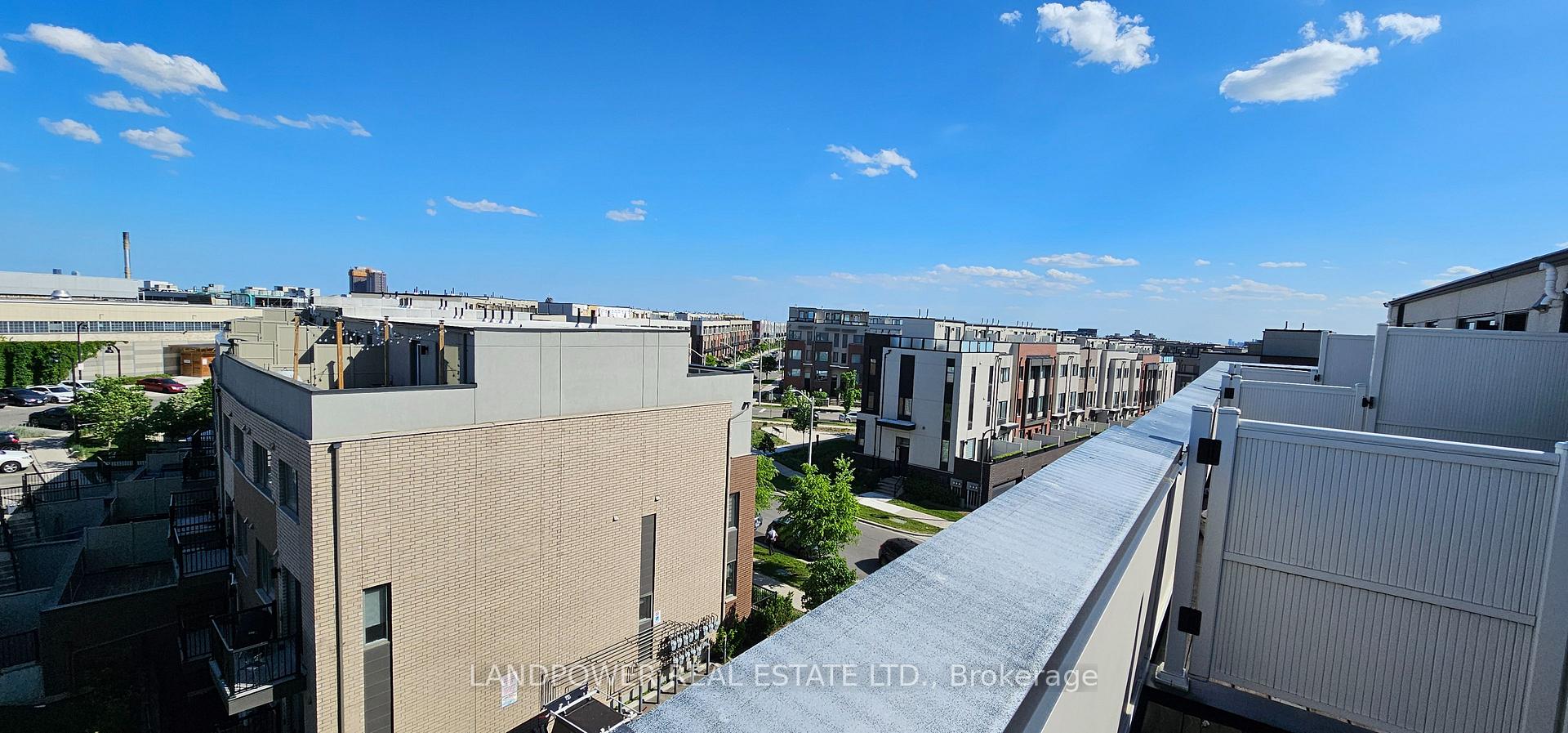 295 Downsview Park Blvd, Toronto, ON M3K0B6 | 3 Bedroom 4 Bathroom Freehold Townhouse | Image 26