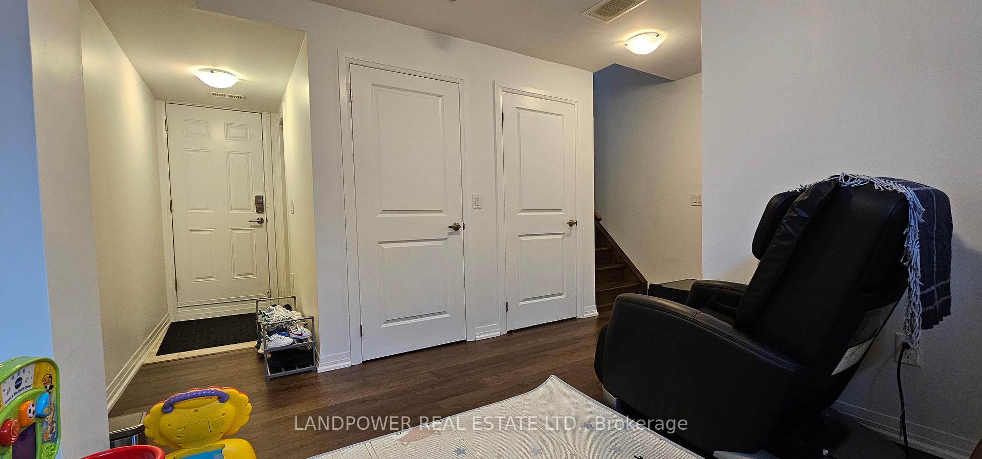 295 Downsview Park Blvd, Toronto, ON M3K0B6 | 3 Bedroom 4 Bathroom Freehold Townhouse | Image 28