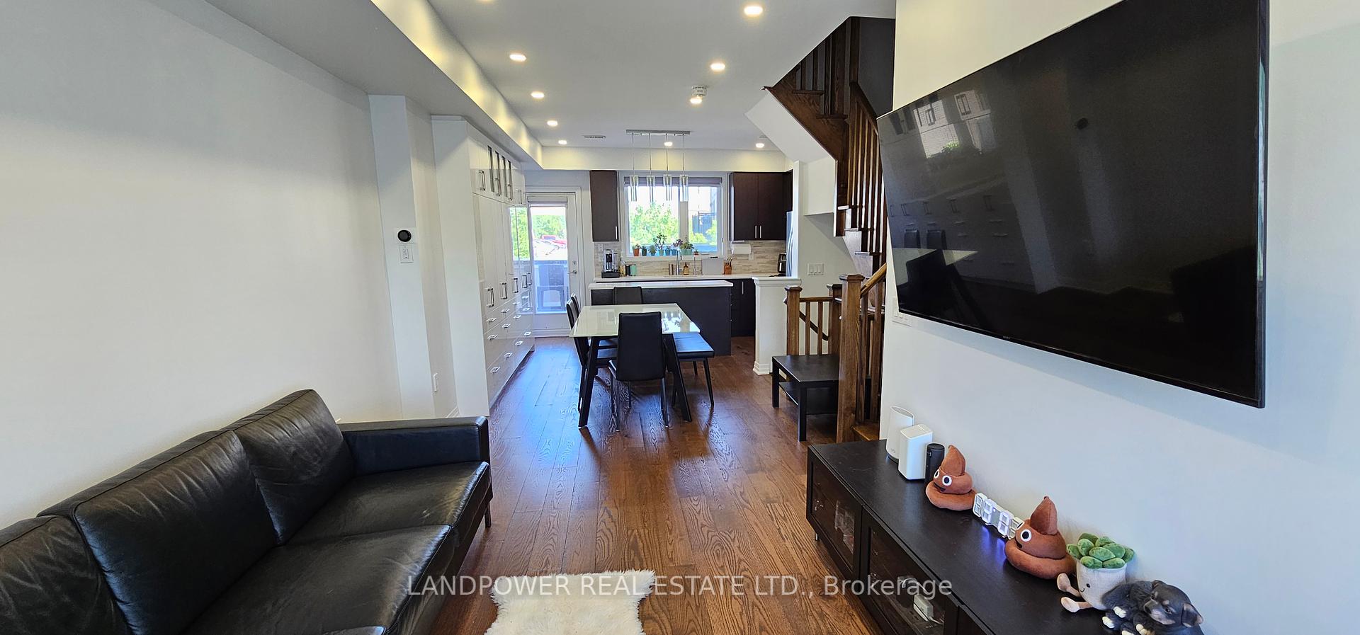 295 Downsview Park Blvd, Toronto, ON M3K0B6 | 3 Bedroom 4 Bathroom Freehold Townhouse | Image 3