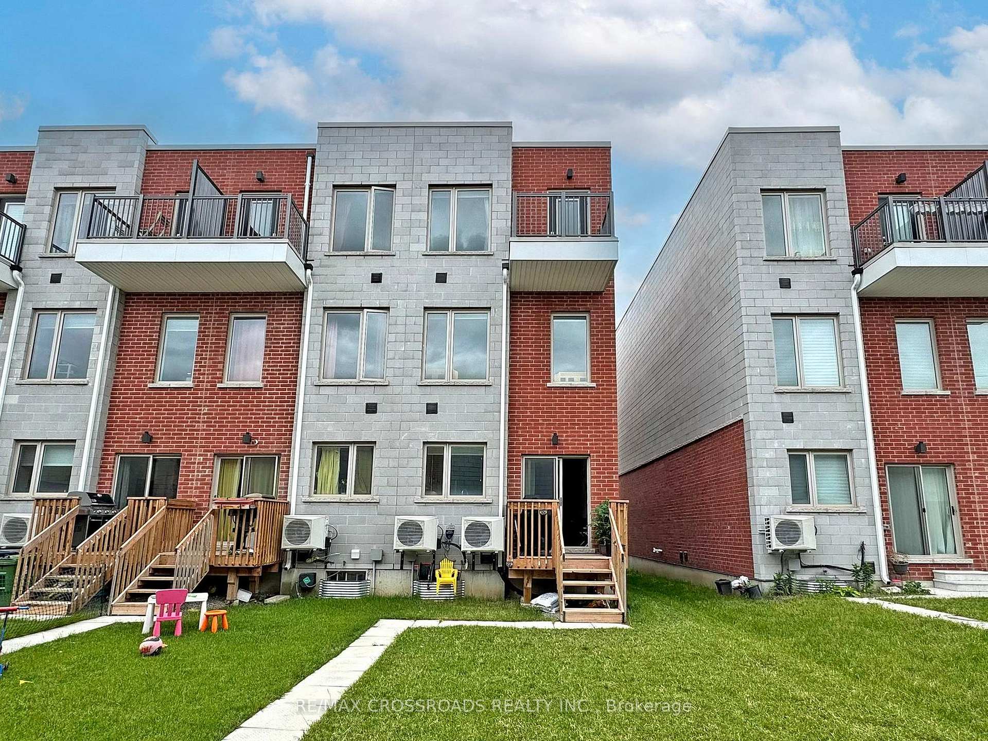 73 William Duncan Rd, Toronto, ON M3K0C5 | 3 Bedroom 3 Bathroom Freehold Townhouse | Image 27