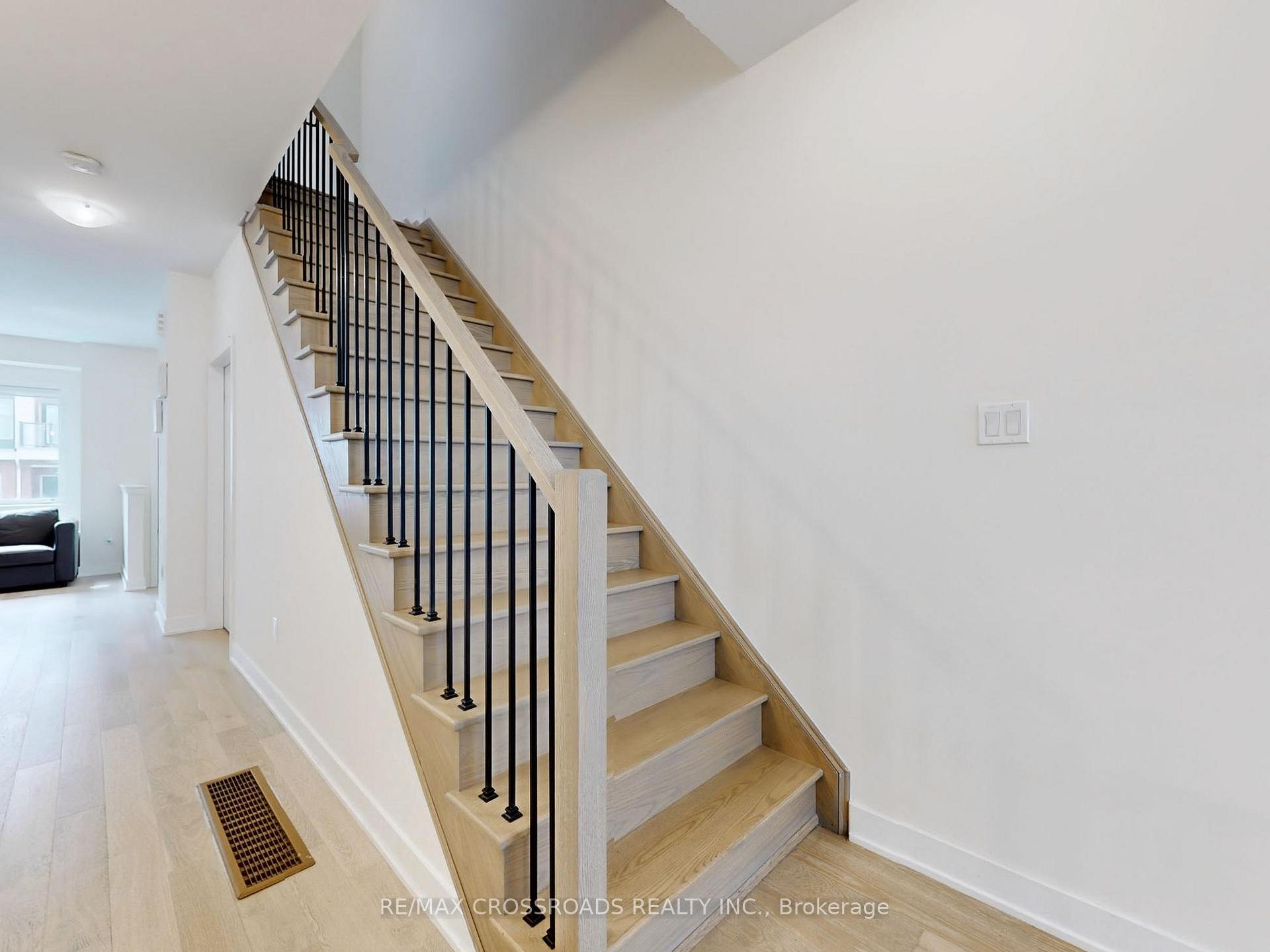 73 William Duncan Rd, Toronto, ON M3K0C5 | 3 Bedroom 3 Bathroom Freehold Townhouse | Image 9