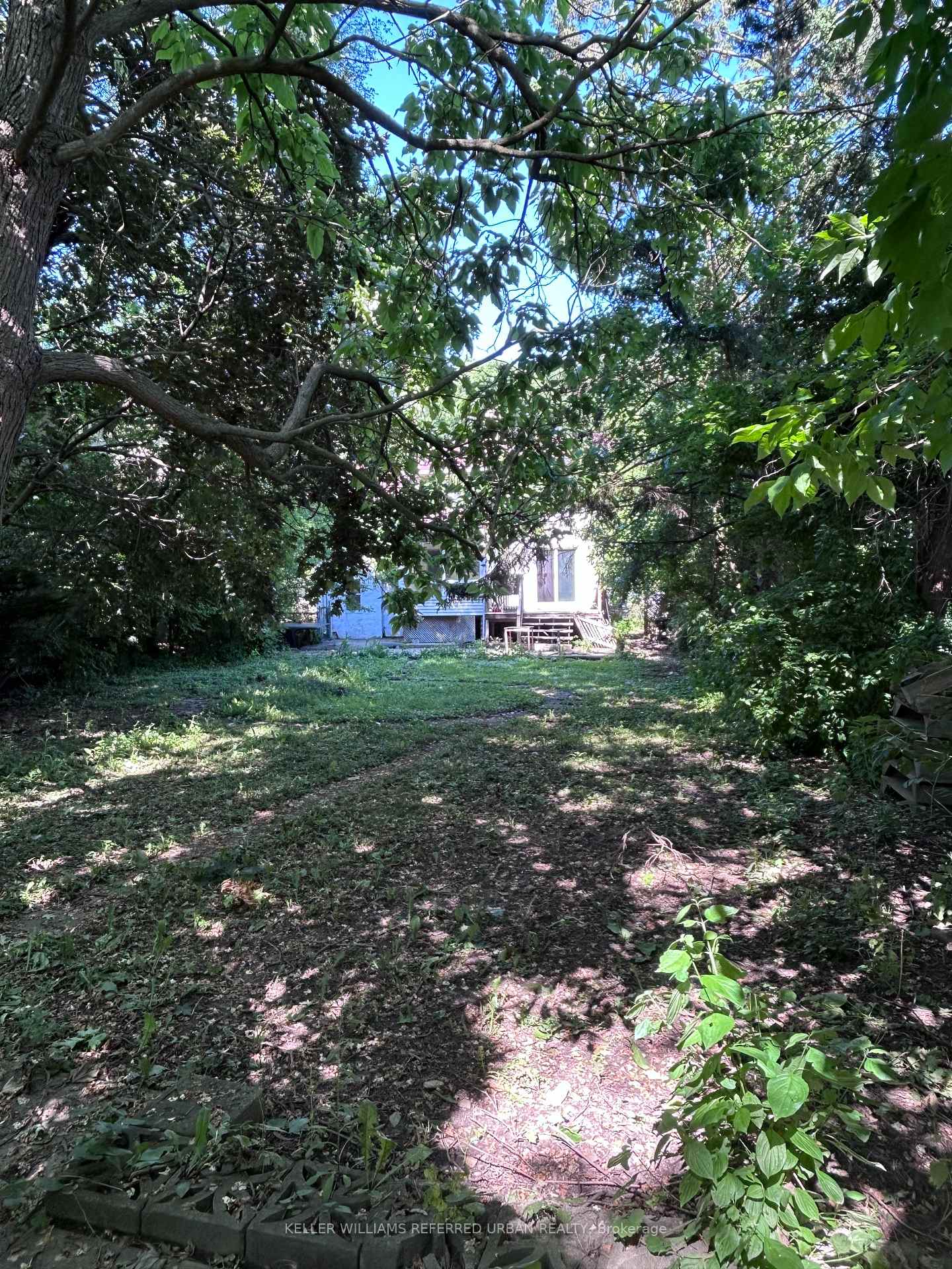 12 Bonnyview Dr, Toronto, ON M8Y3G6 | 3 Bedroom 1 Bathroom Detached House | Image 4