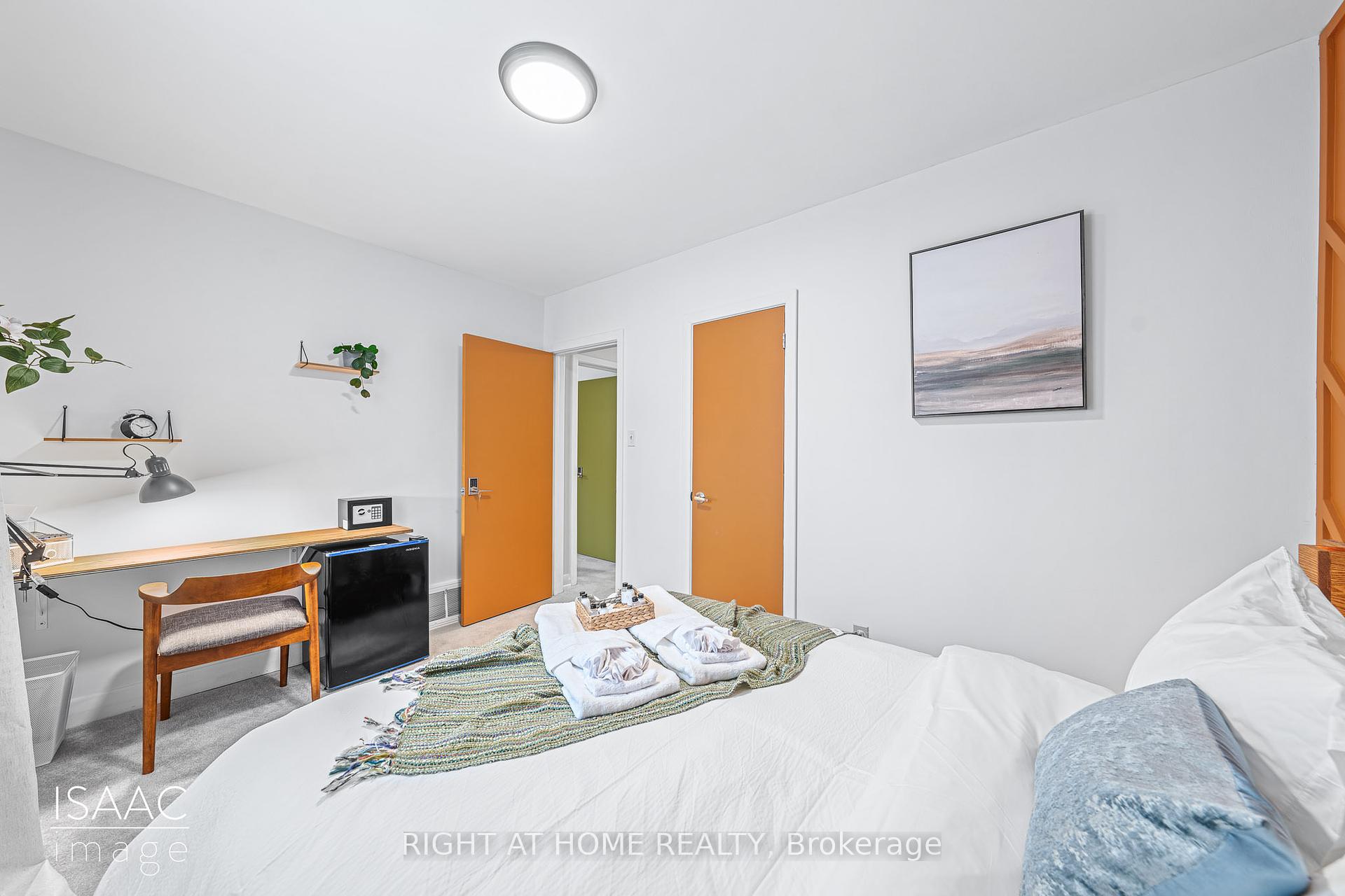 98 Yorkview Dr, Toronto, ON M8Z2G4 | 3 Bedroom 2 Bathroom Detached House | Image 16