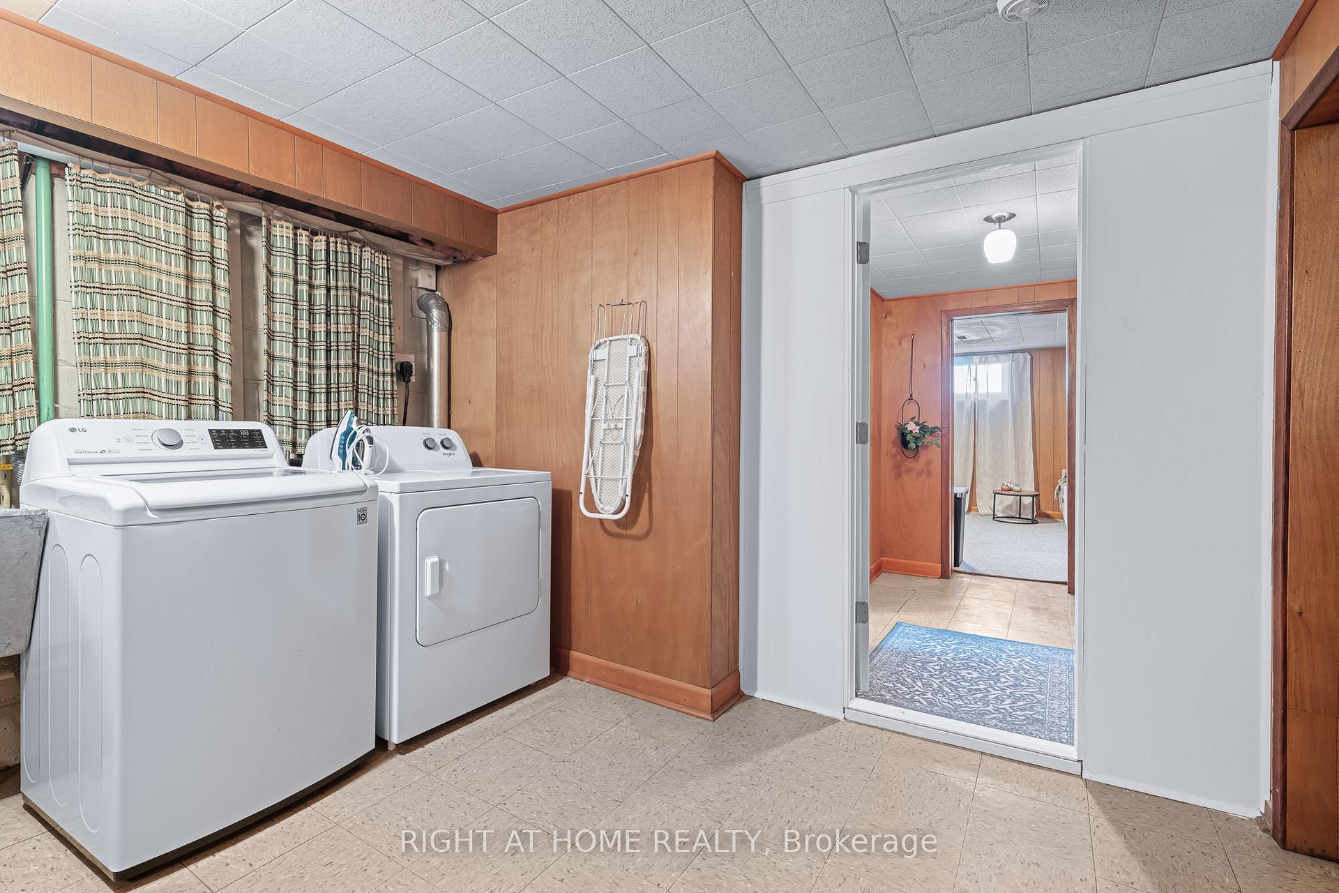 98 Yorkview Dr, Toronto, ON M8Z2G4 | 3 Bedroom 2 Bathroom Detached House | Image 20