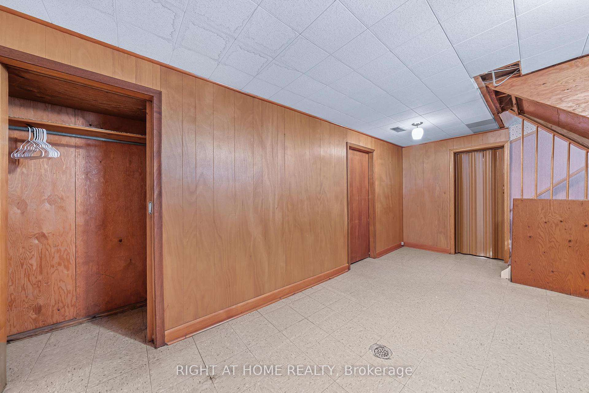 98 Yorkview Dr, Toronto, ON M8Z2G4 | 3 Bedroom 2 Bathroom Detached House | Image 21