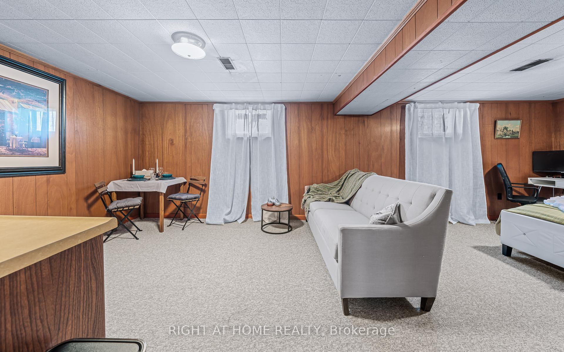 98 Yorkview Dr, Toronto, ON M8Z2G4 | 3 Bedroom 2 Bathroom Detached House | Image 22