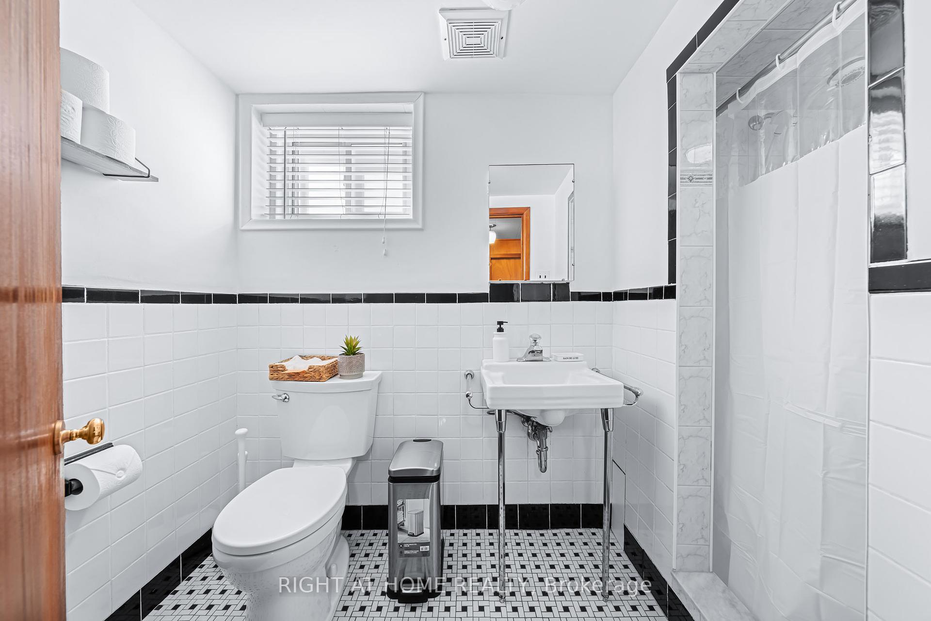 98 Yorkview Dr, Toronto, ON M8Z2G4 | 3 Bedroom 2 Bathroom Detached House | Image 24