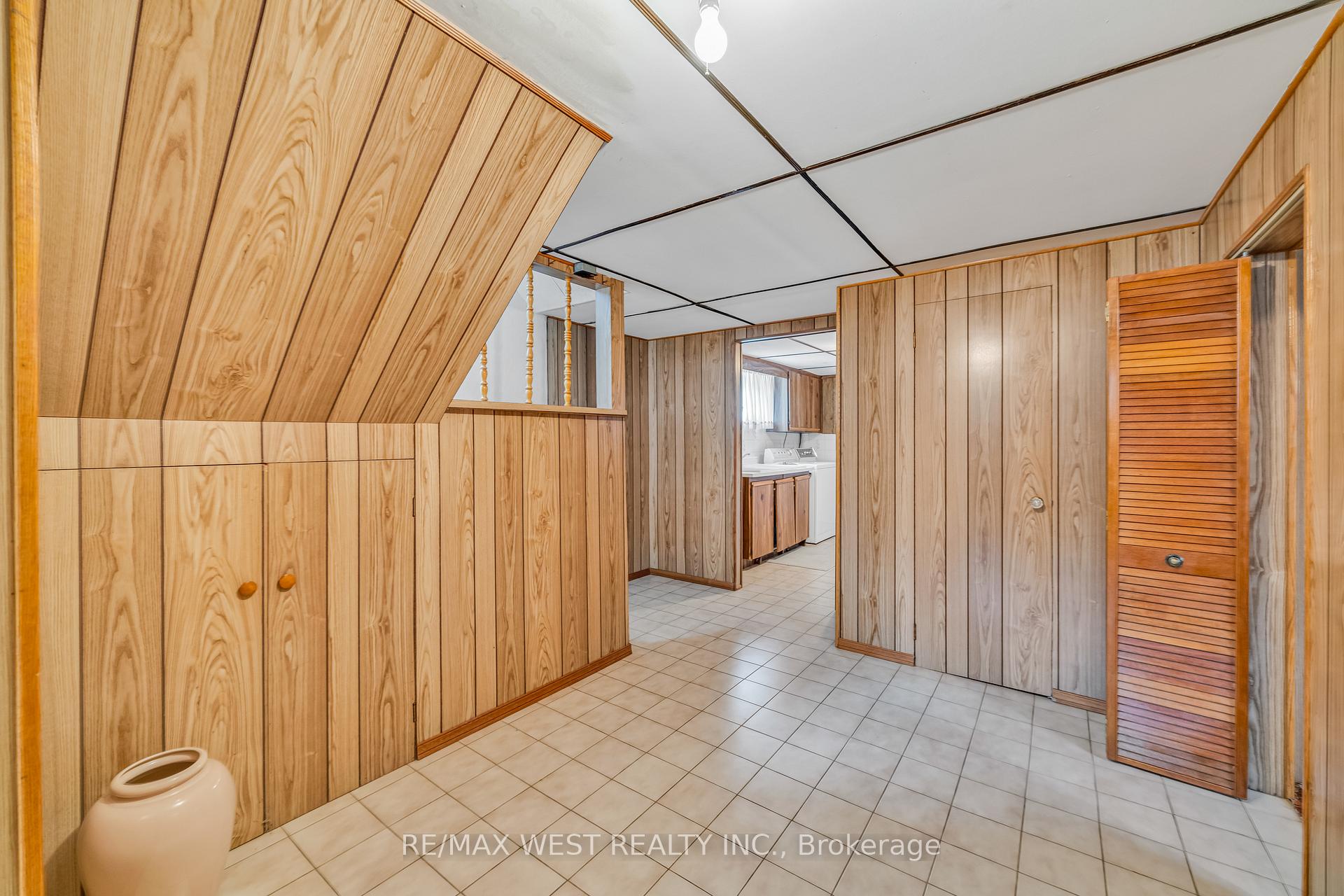 5 Picton Cres, Toronto, ON M3K1W4 | 3 Bedroom 2 Bathroom Detached House | Image 22