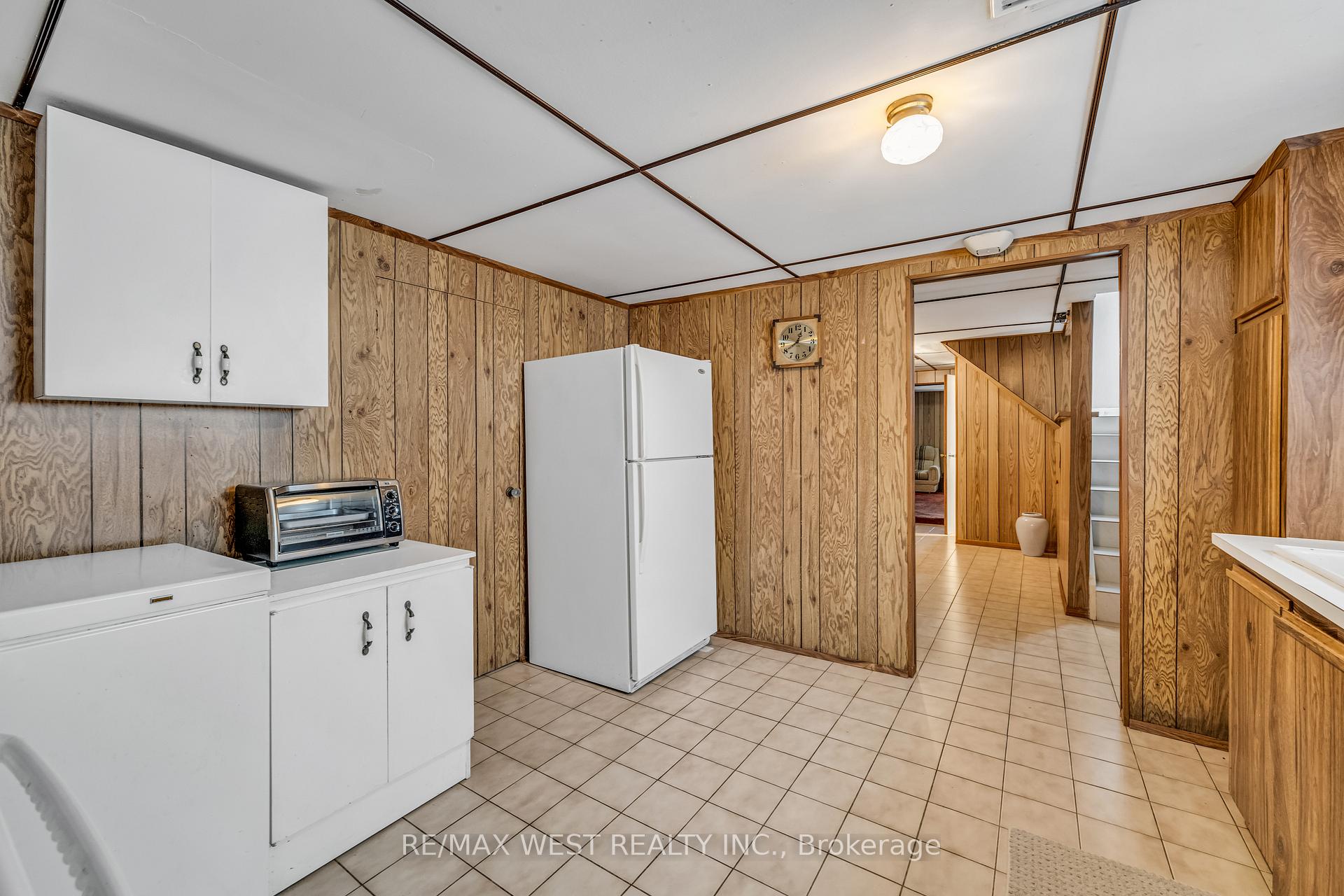 5 Picton Cres, Toronto, ON M3K1W4 | 3 Bedroom 2 Bathroom Detached House | Image 24