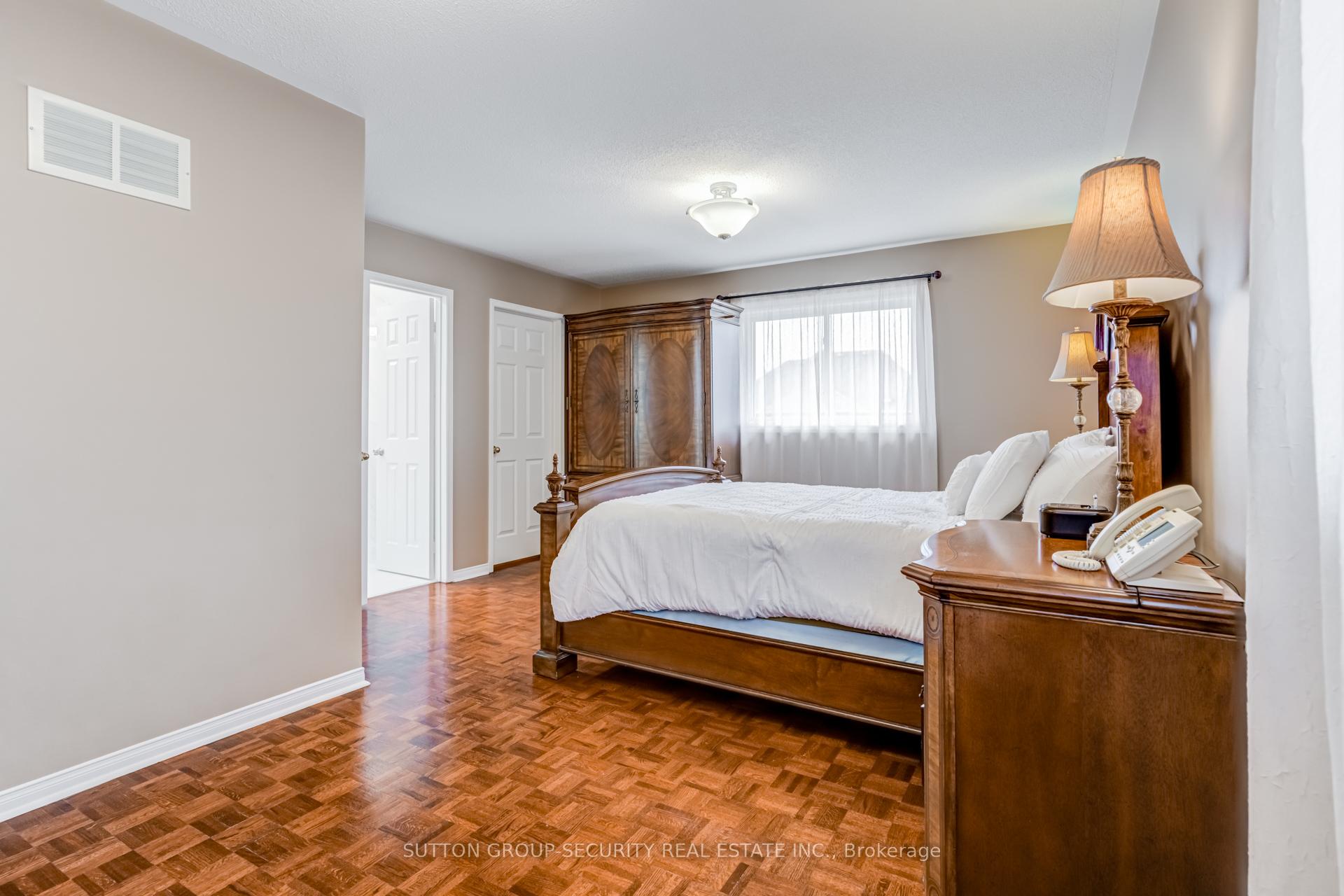 29 Rory Rd, Toronto, ON M6L3E9 | 3 Bedroom 3 Bathroom Detached House | Image 15