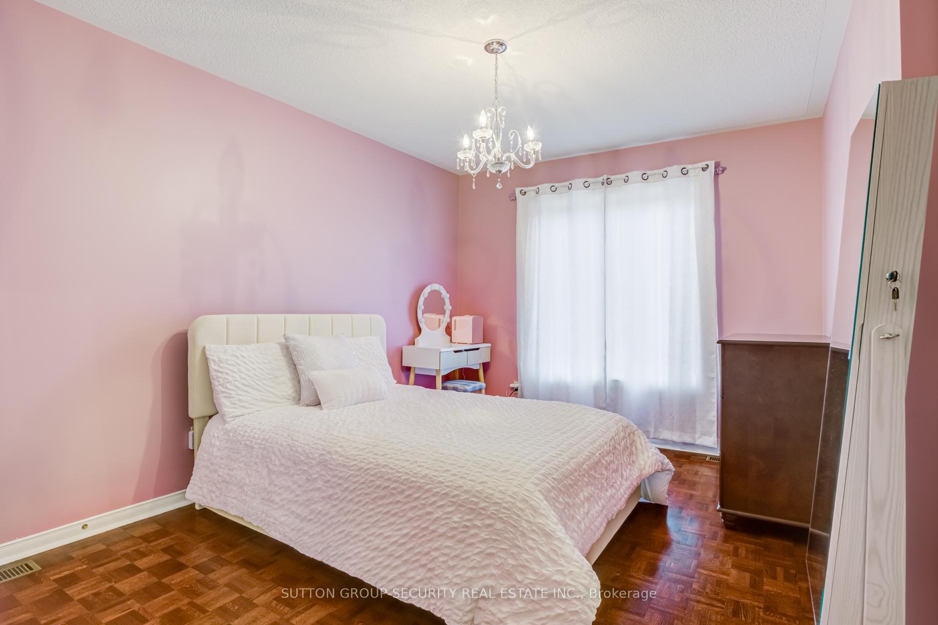 29 Rory Rd, Toronto, ON M6L3E9 | 3 Bedroom 3 Bathroom Detached House | Image 18