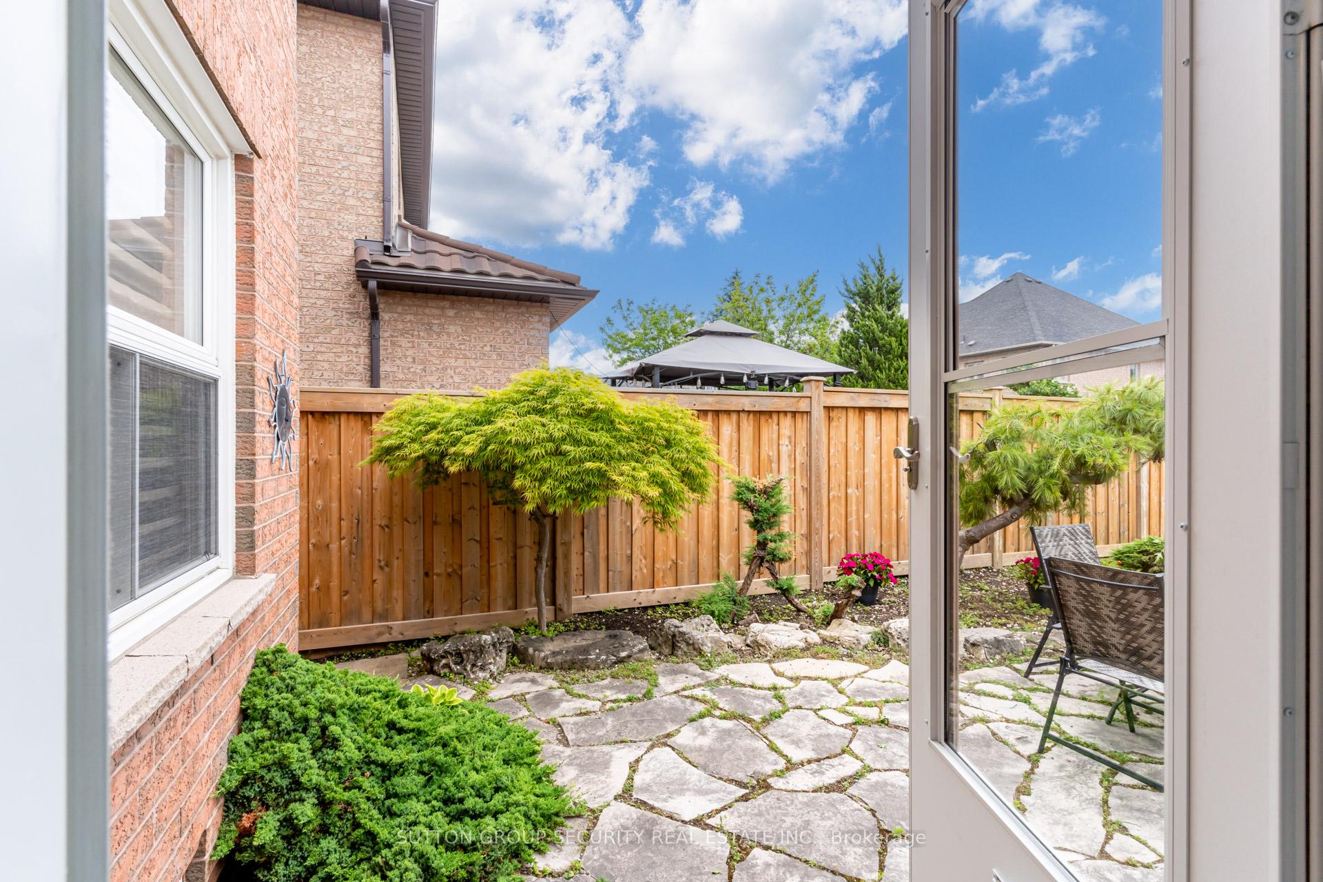 29 Rory Rd, Toronto, ON M6L3E9 | 3 Bedroom 3 Bathroom Detached House | Image 29