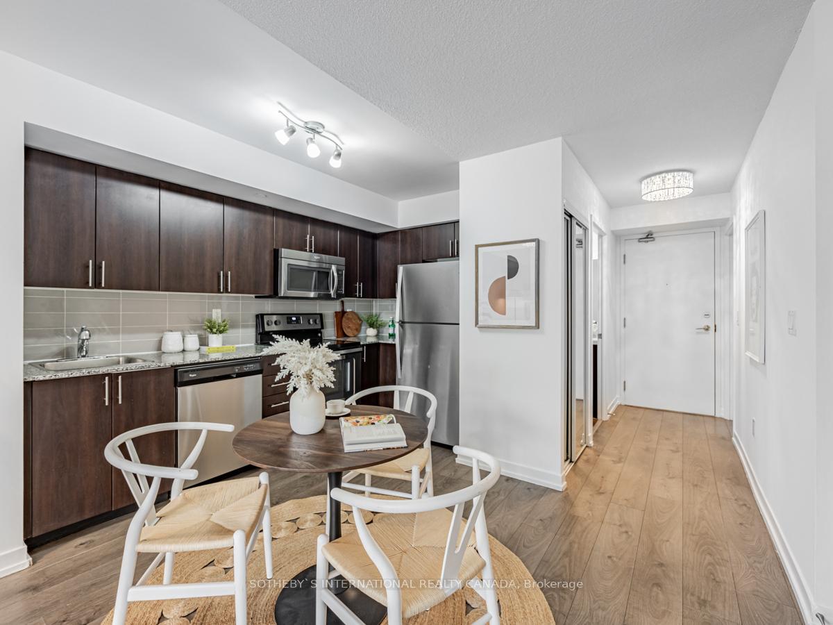 #303 - 1420 Dupont St, Toronto, ON M6H0C2 | 1 Bedroom 2 Bathroom Condo Apt | Image 3