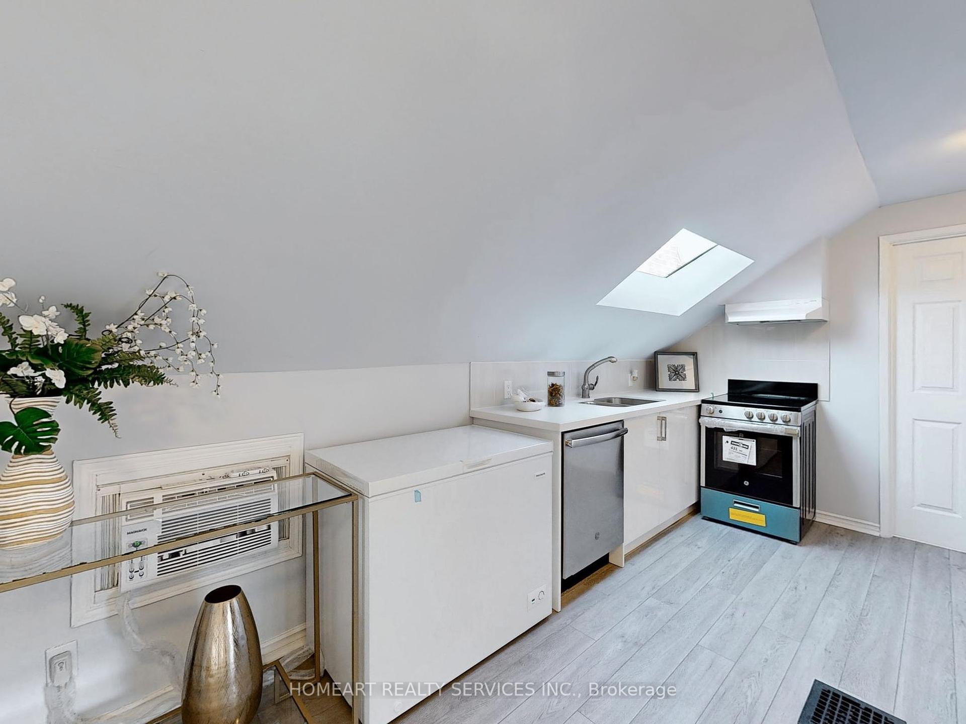 134 Millicent St, Toronto, ON M6H1W4 | 6 Bedroom 7 Bathroom Detached House | Image 9