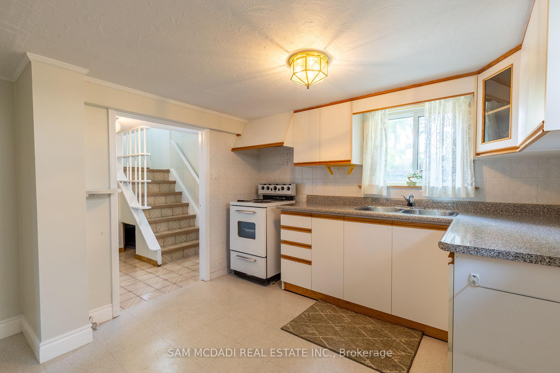 64 Dorking Cres, Toronto, ON M3M2B6 | 3 Bedroom 2 Bathroom Detached House | Image 19