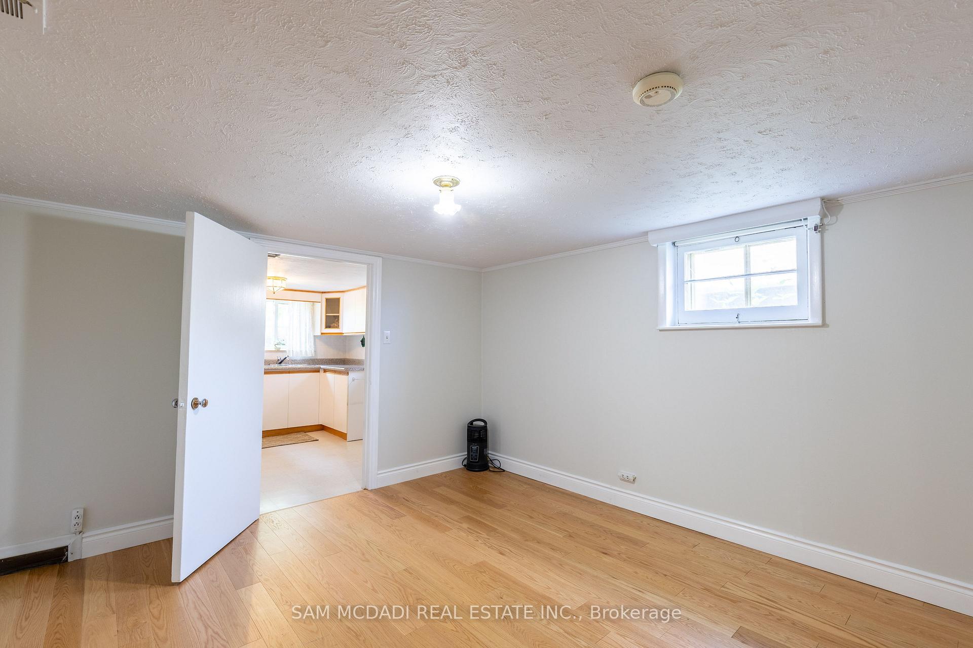 64 Dorking Cres, Toronto, ON M3M2B6 | 3 Bedroom 2 Bathroom Detached House | Image 22