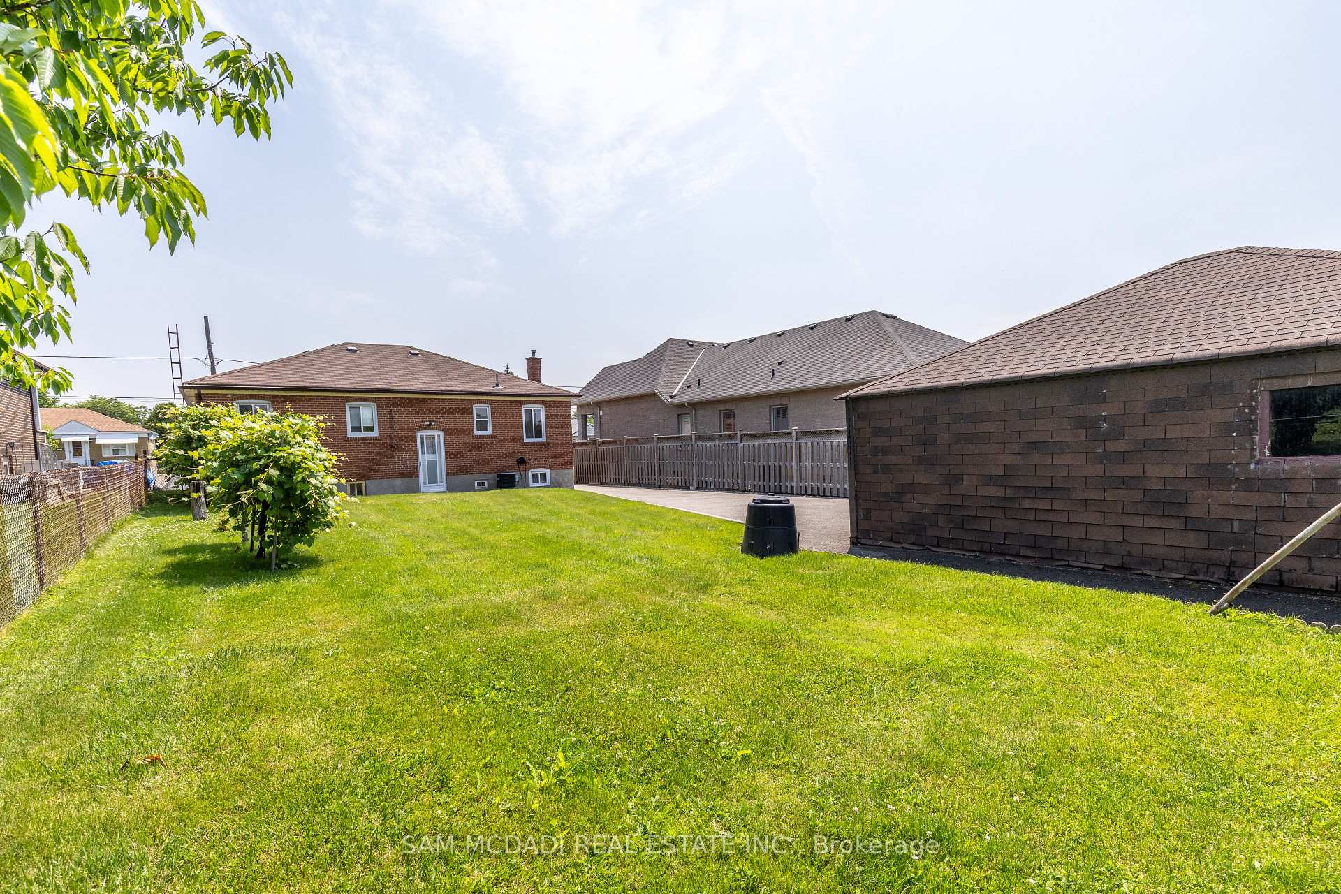 64 Dorking Cres, Toronto, ON M3M2B6 | 3 Bedroom 2 Bathroom Detached House | Image 29