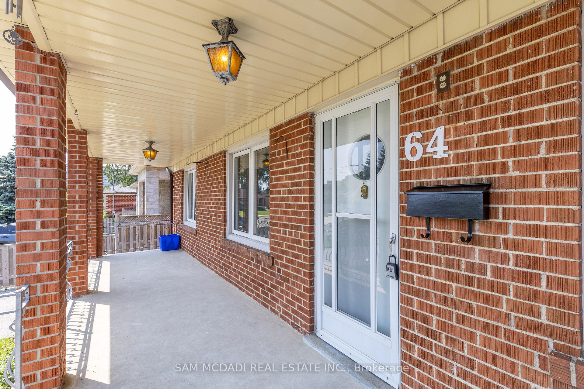 64 Dorking Cres, Toronto, ON M3M2B6 | 3 Bedroom 2 Bathroom Detached House | Image 4