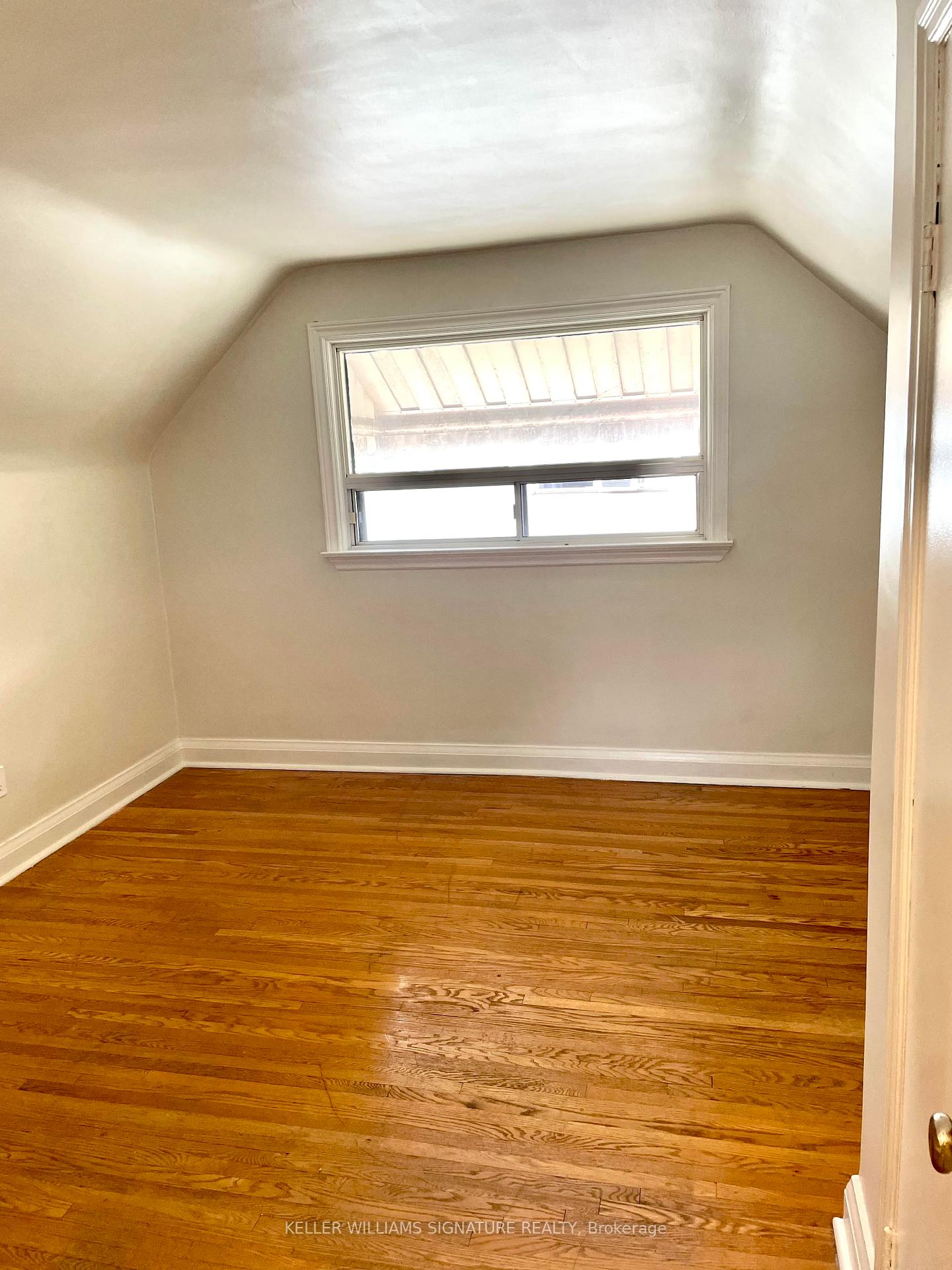 18 Heslop Dr, Toronto, ON M8W4R1 | 3 Bedroom 2 Bathroom Detached House | Image 11