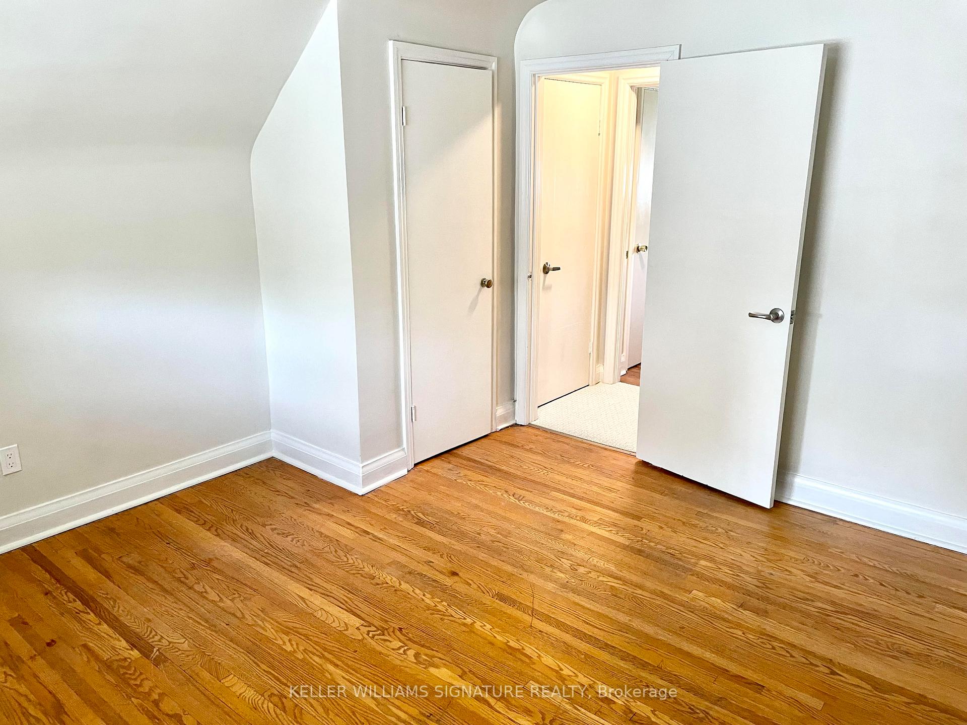 18 Heslop Dr, Toronto, ON M8W4R1 | 3 Bedroom 2 Bathroom Detached House | Image 12