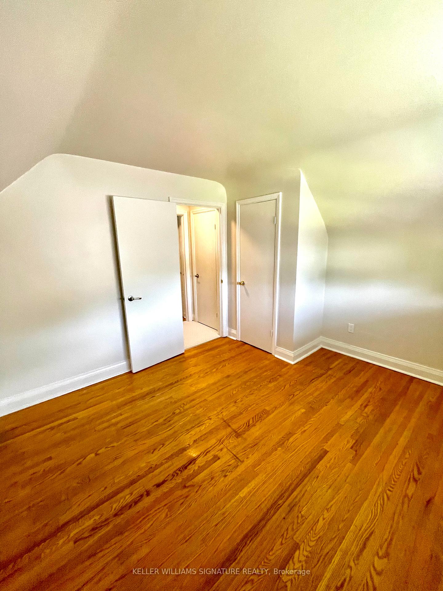 18 Heslop Dr, Toronto, ON M8W4R1 | 3 Bedroom 2 Bathroom Detached House | Image 13