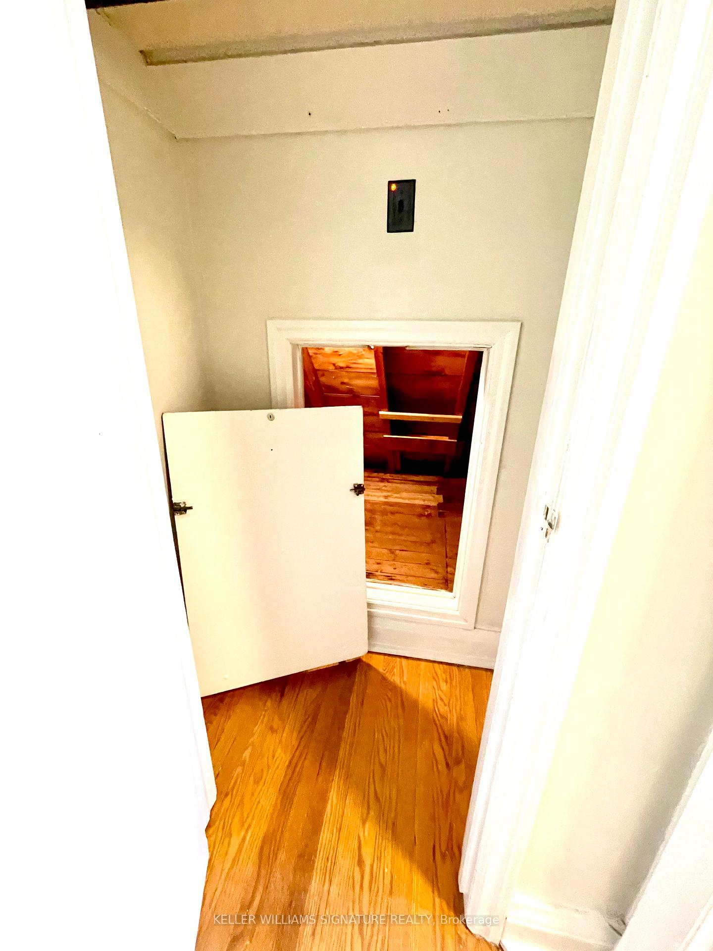 18 Heslop Dr, Toronto, ON M8W4R1 | 3 Bedroom 2 Bathroom Detached House | Image 14