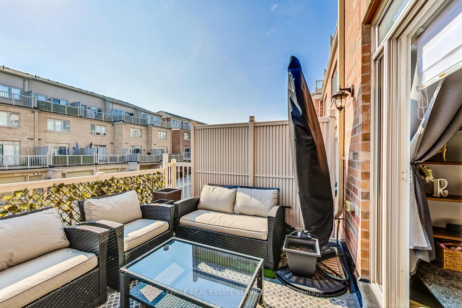 1022A Islington Ave, Toronto, ON M8Z0E5 | 3 Bedroom 3 Bathroom Condo Townhouse | Image 11