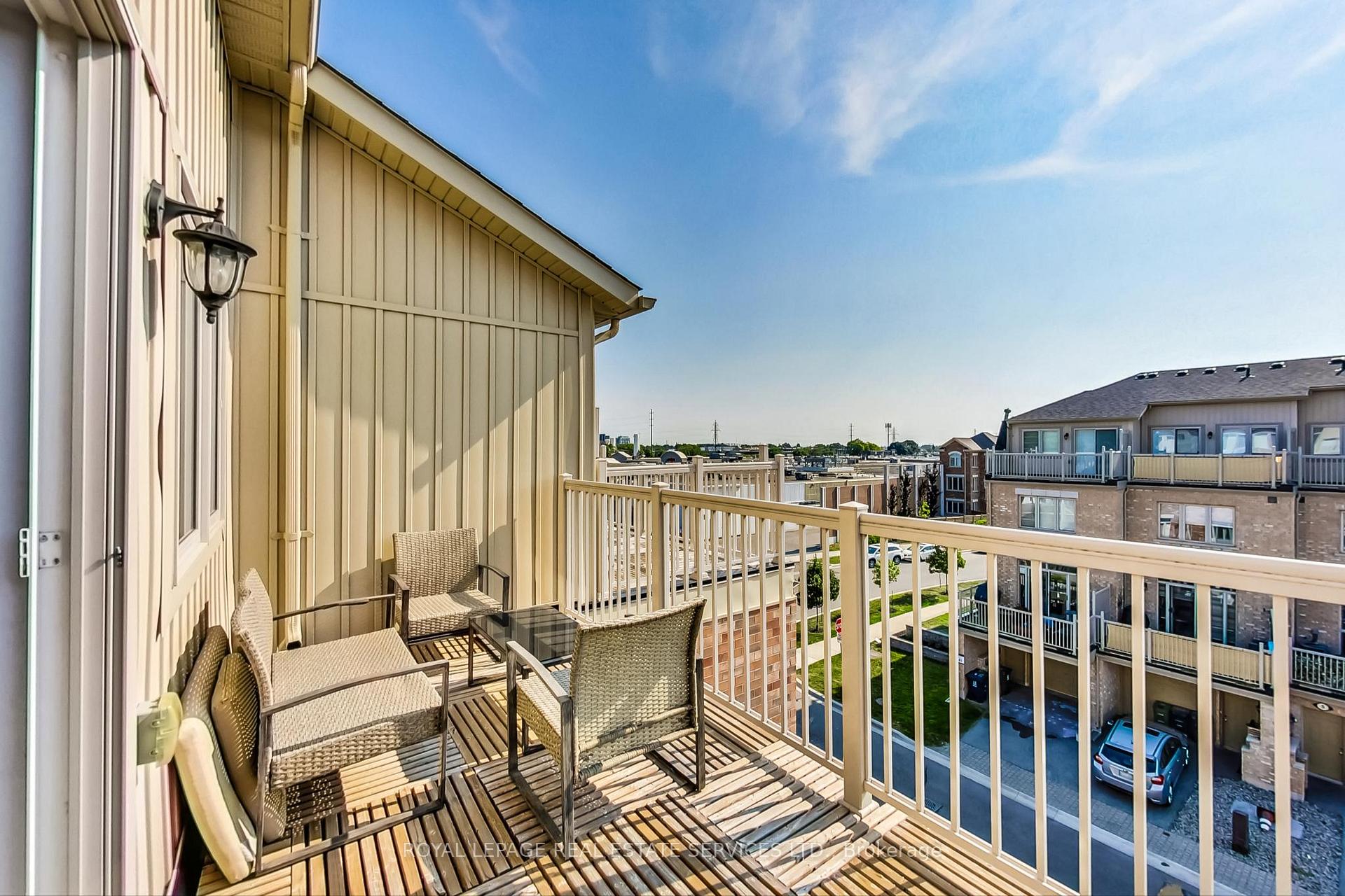 1022A Islington Ave, Toronto, ON M8Z0E5 | 3 Bedroom 3 Bathroom Condo Townhouse | Image 23