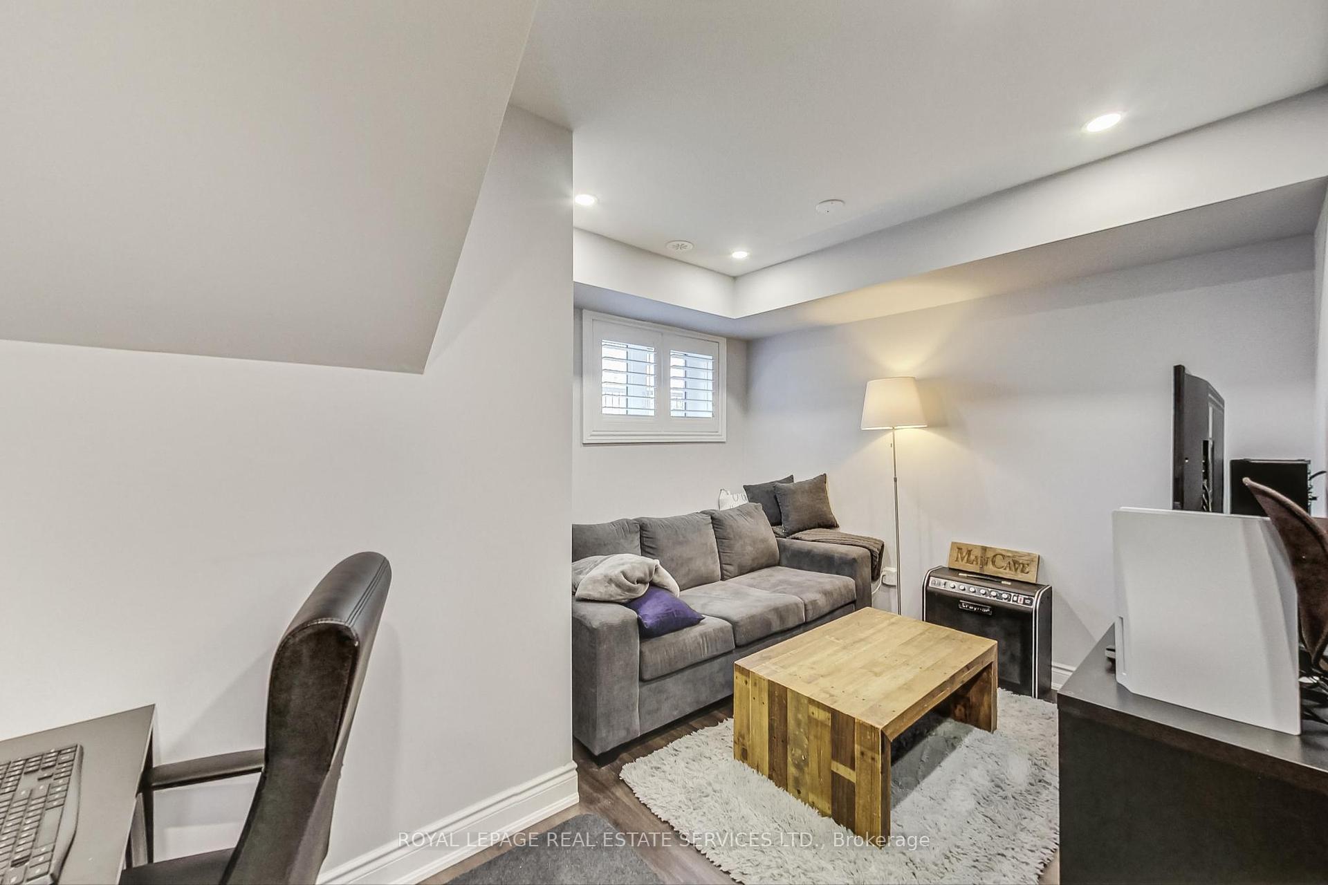1022A Islington Ave, Toronto, ON M8Z0E5 | 3 Bedroom 3 Bathroom Condo Townhouse | Image 24